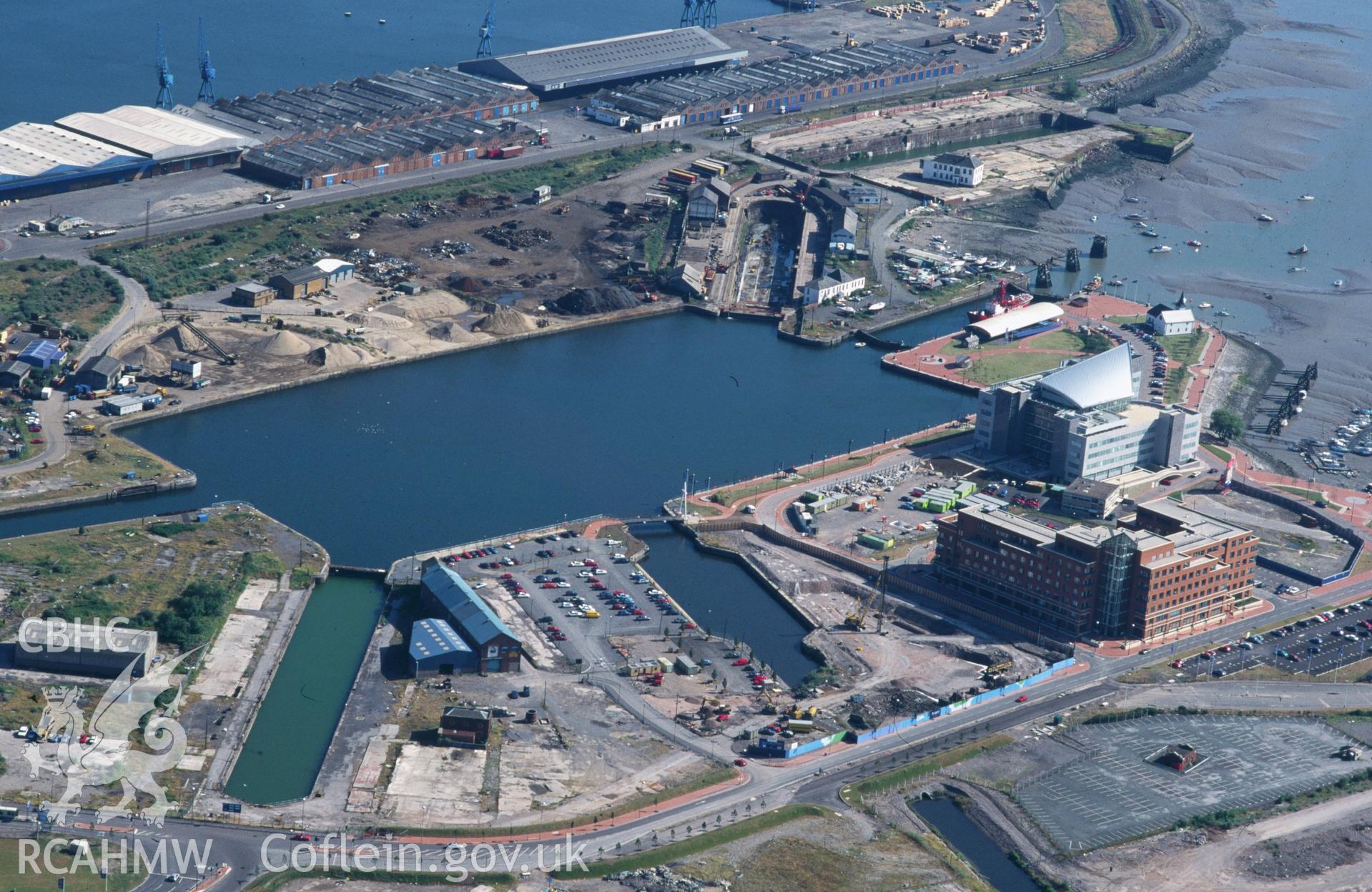 RCAHMW colour oblique aerial photograph of Roath Basin, Cardiff Docks taken on 20/07/1995 by C.R. Musson