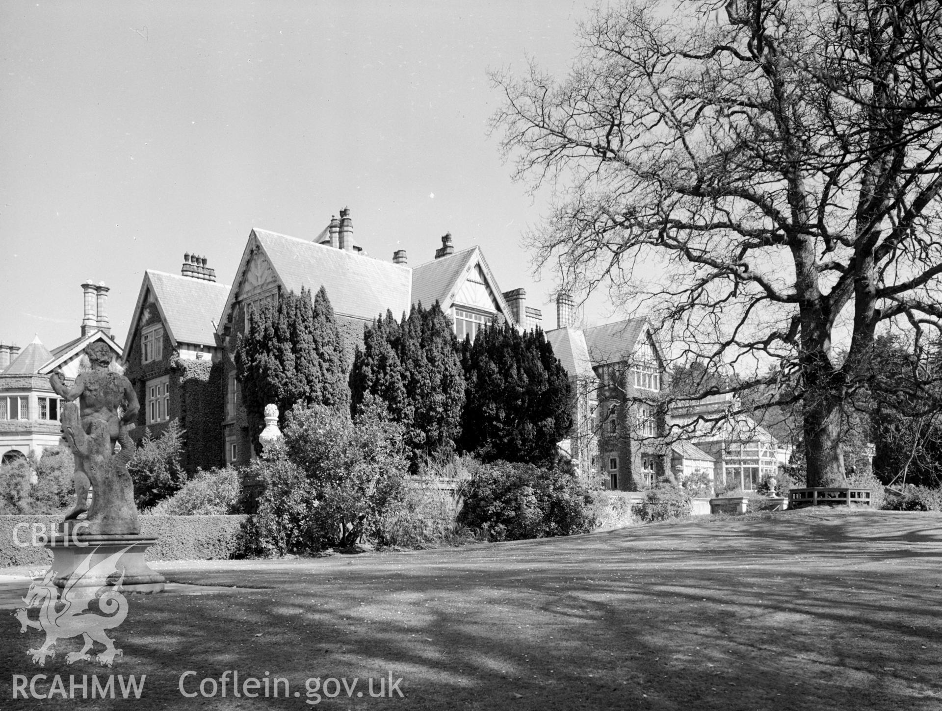 Bodnant country house was bought in 1874 by Henry Davis Pochin.