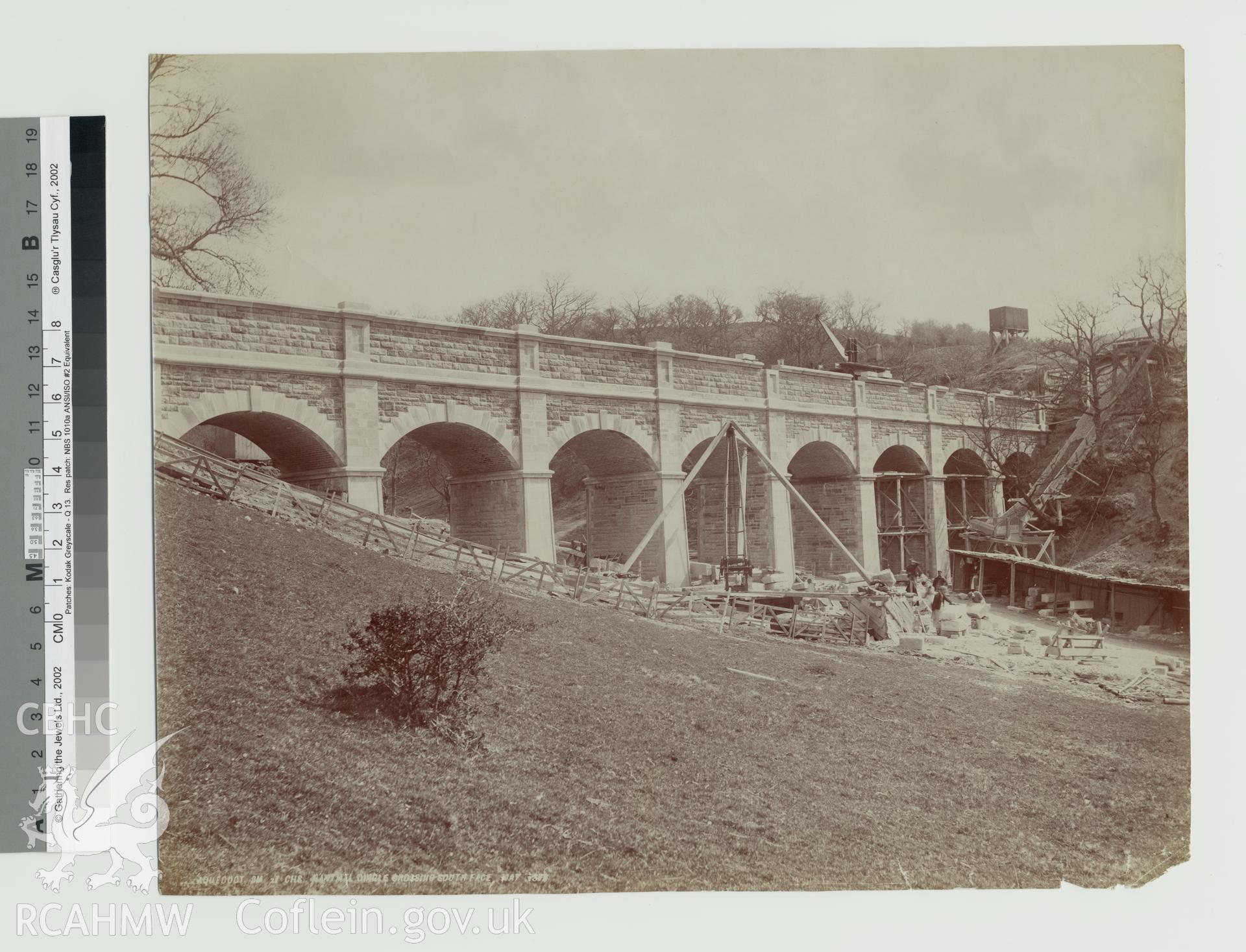 Black and white photograph of Elan Aqueduct, Nantmel Dingle Crossing, showing South face. Copy negative held.