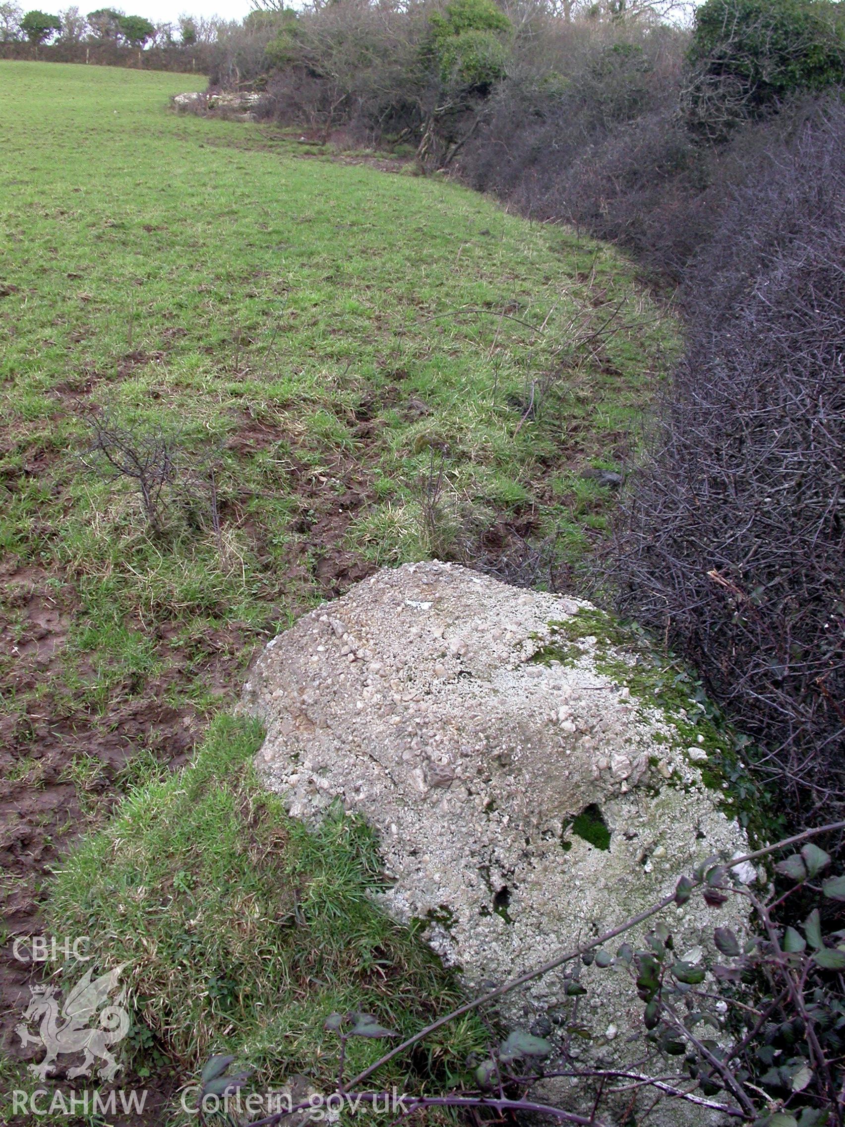 Coed-y-Glyn Burial Chamber, possible forward stone.