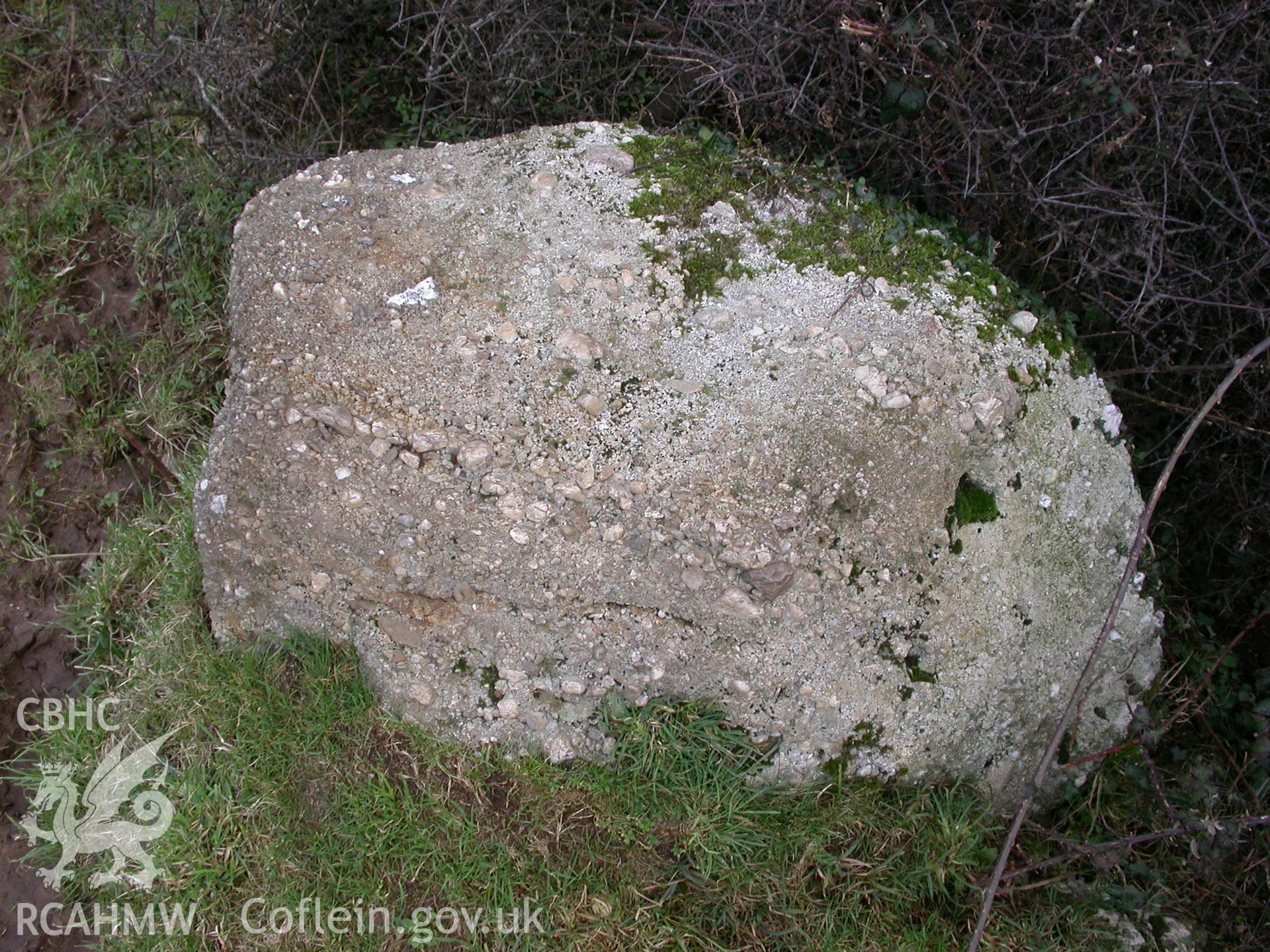 Coed-y-Glyn Burial Chamber, possible forawrd stone detail from south-east.