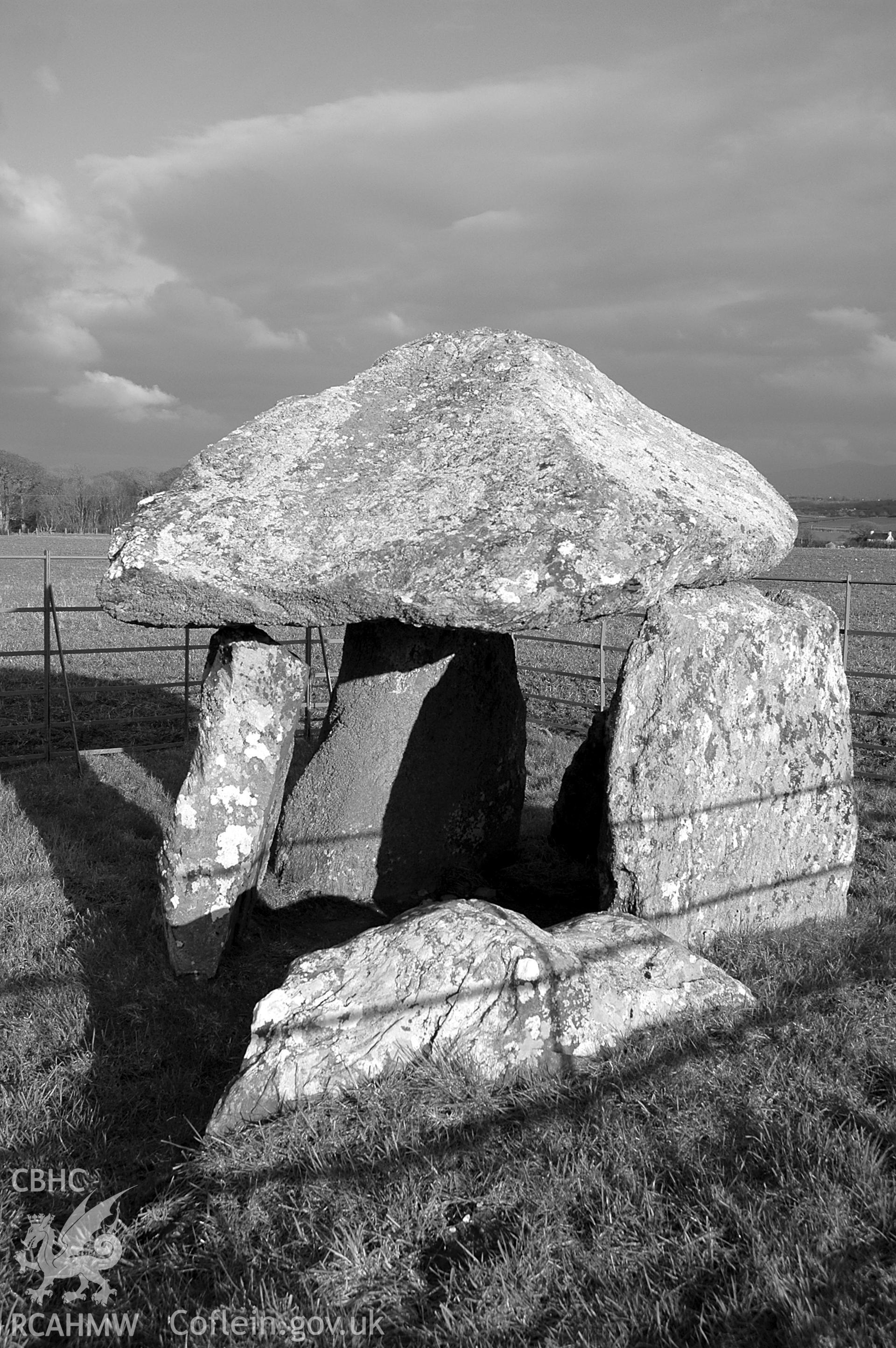 Bodowyr Burial Chamber from the south-west.