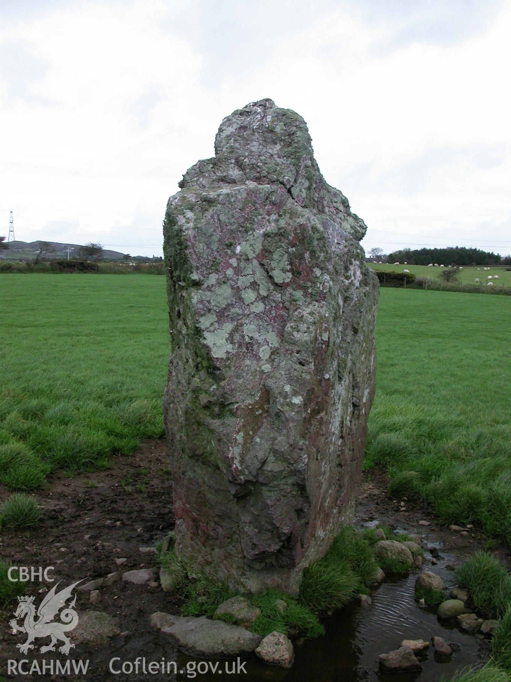 Llech Golman Standing Stone from West.