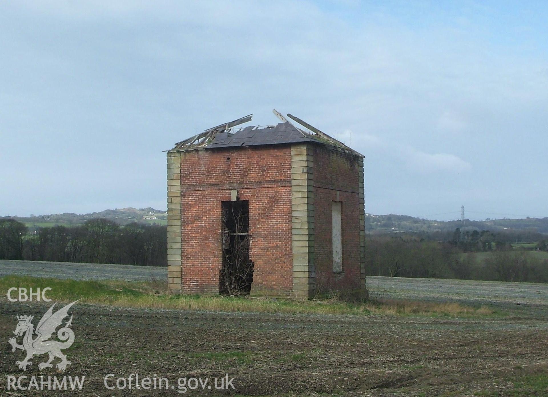 Digital photograph of Leeswood Dovecote.