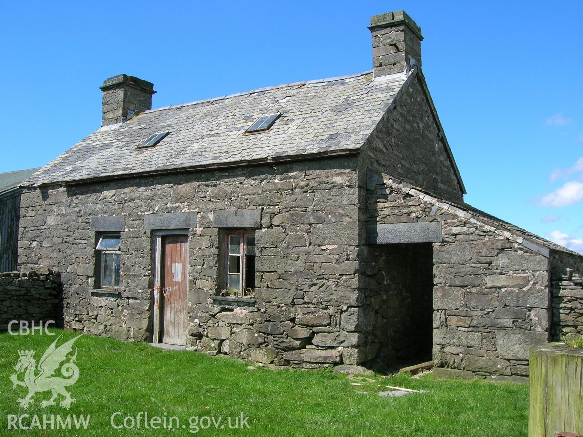 Digital photograph of a property at Pen-y-Garnedd, Nebo.