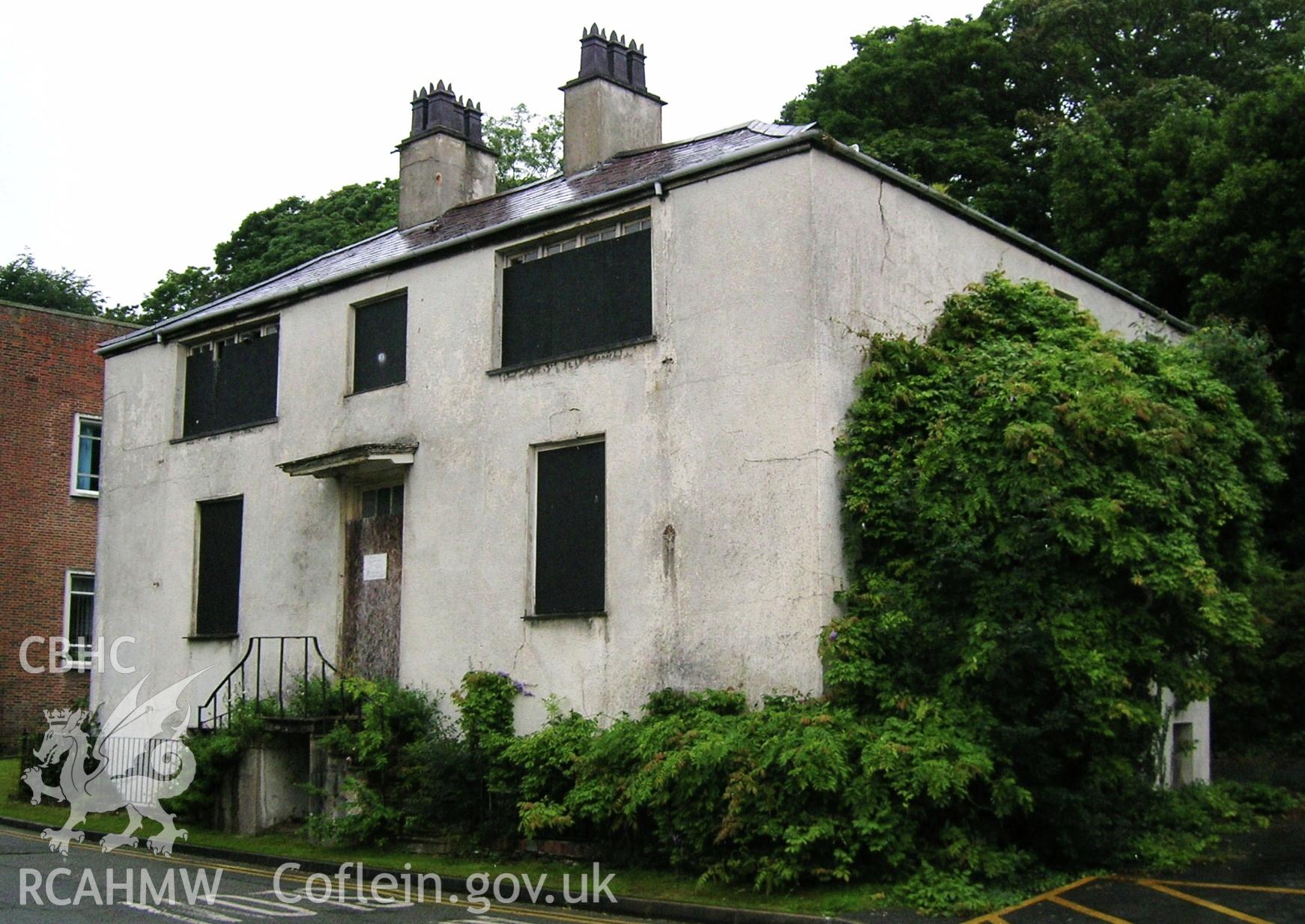 Digital photograph of Tan-yr-Allt, Bangor.