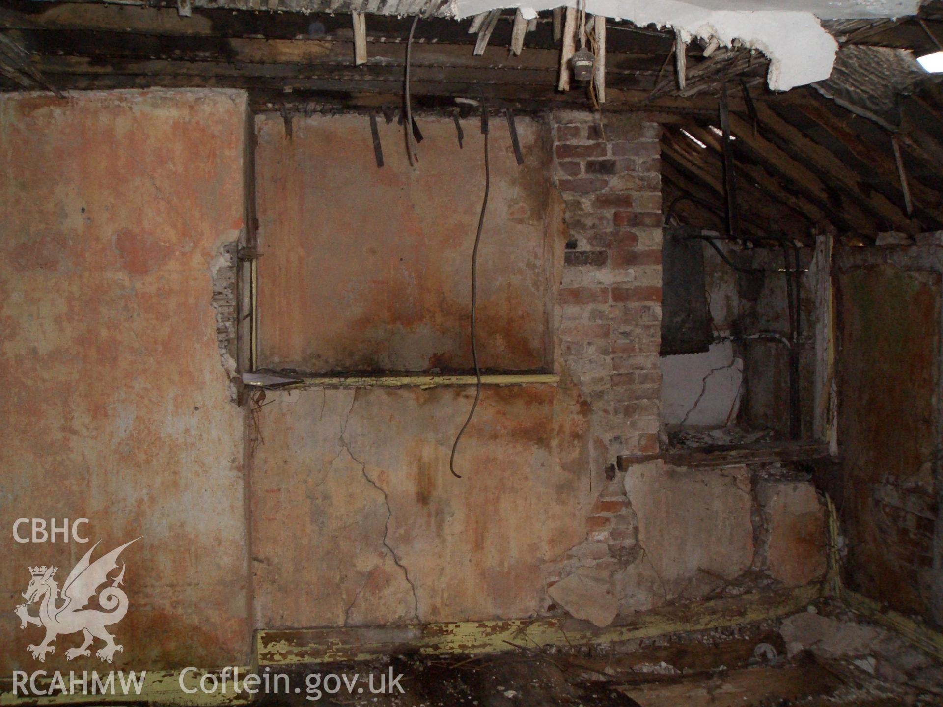 Digital colour photograph of the interior of the Chapel House Farm House, Light Oak Hall.