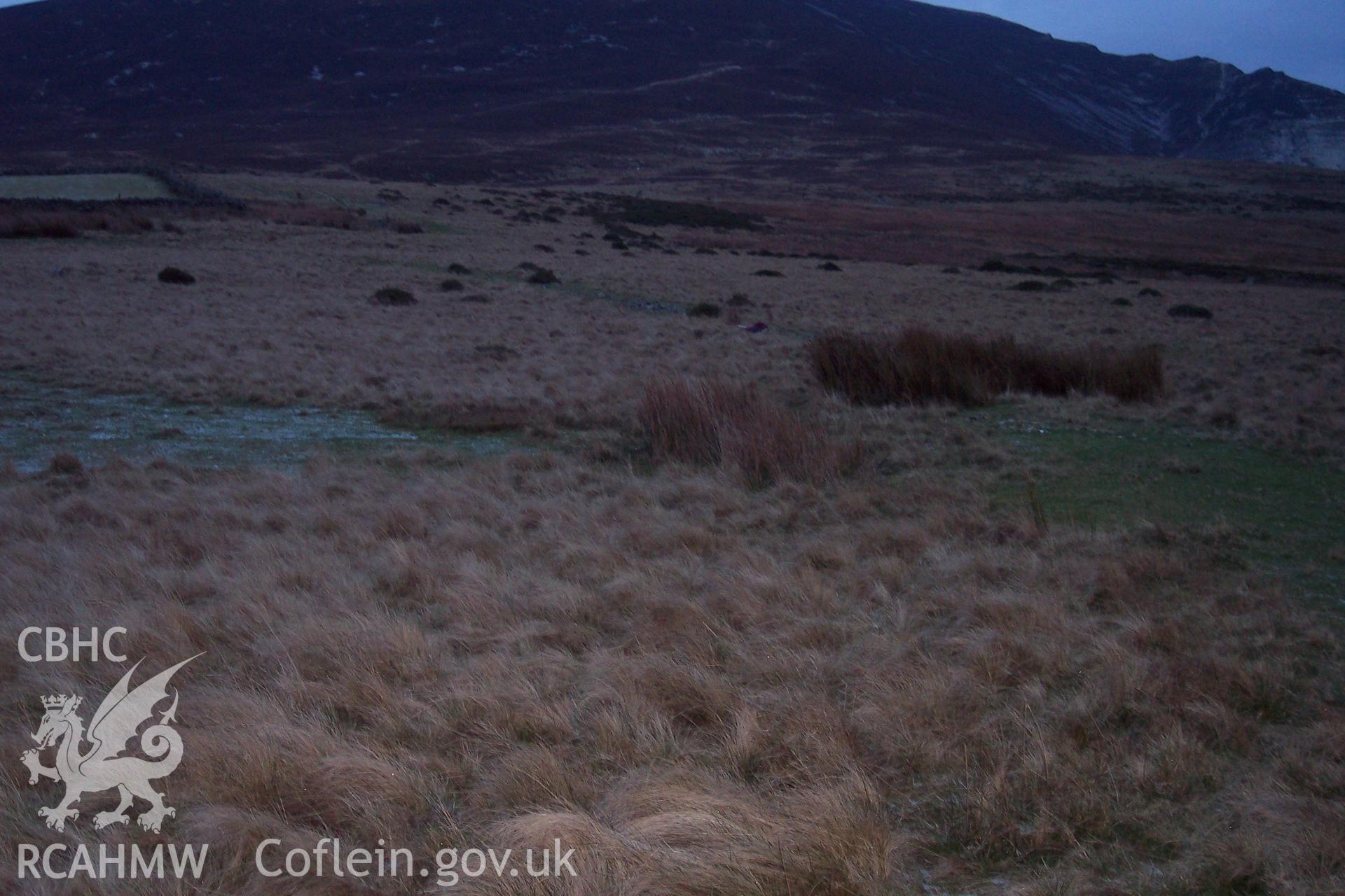 Photograph of Enclosure Boundary south of Castell Caeronwy taken on 05/01/2006 by P.J. Schofield during an Upland Survey undertaken by Oxford Archaeology North.