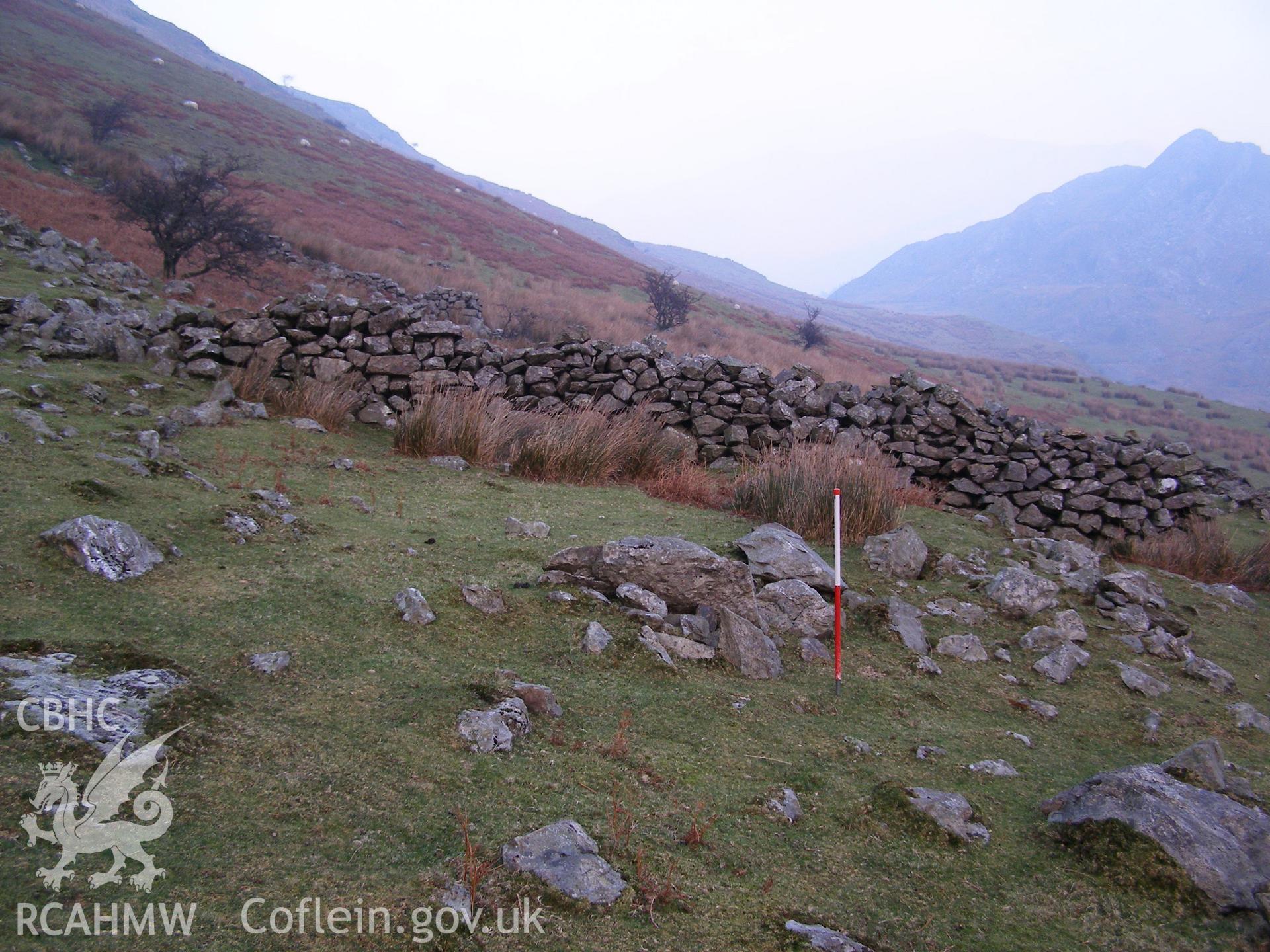 Photograph of Enclosure north east of Drws-y-coed-isaf taken on 30/01/2006 by P.J. Schofield during an Upland Survey undertaken by Oxford Archaeology North.