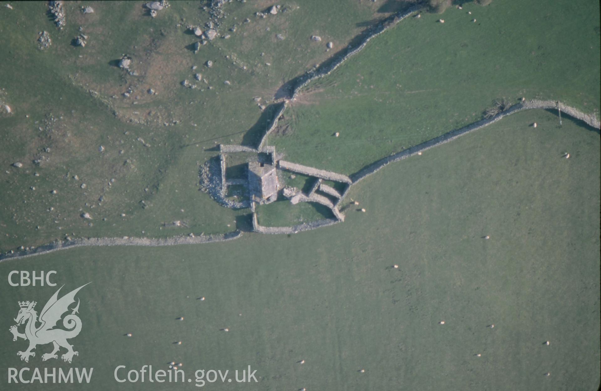 RCAHMW colour slide oblique aerial photograph of Gwern Einion, Burial Chamber, Llanfair, taken by T.G.Driver on the 30/03/2000