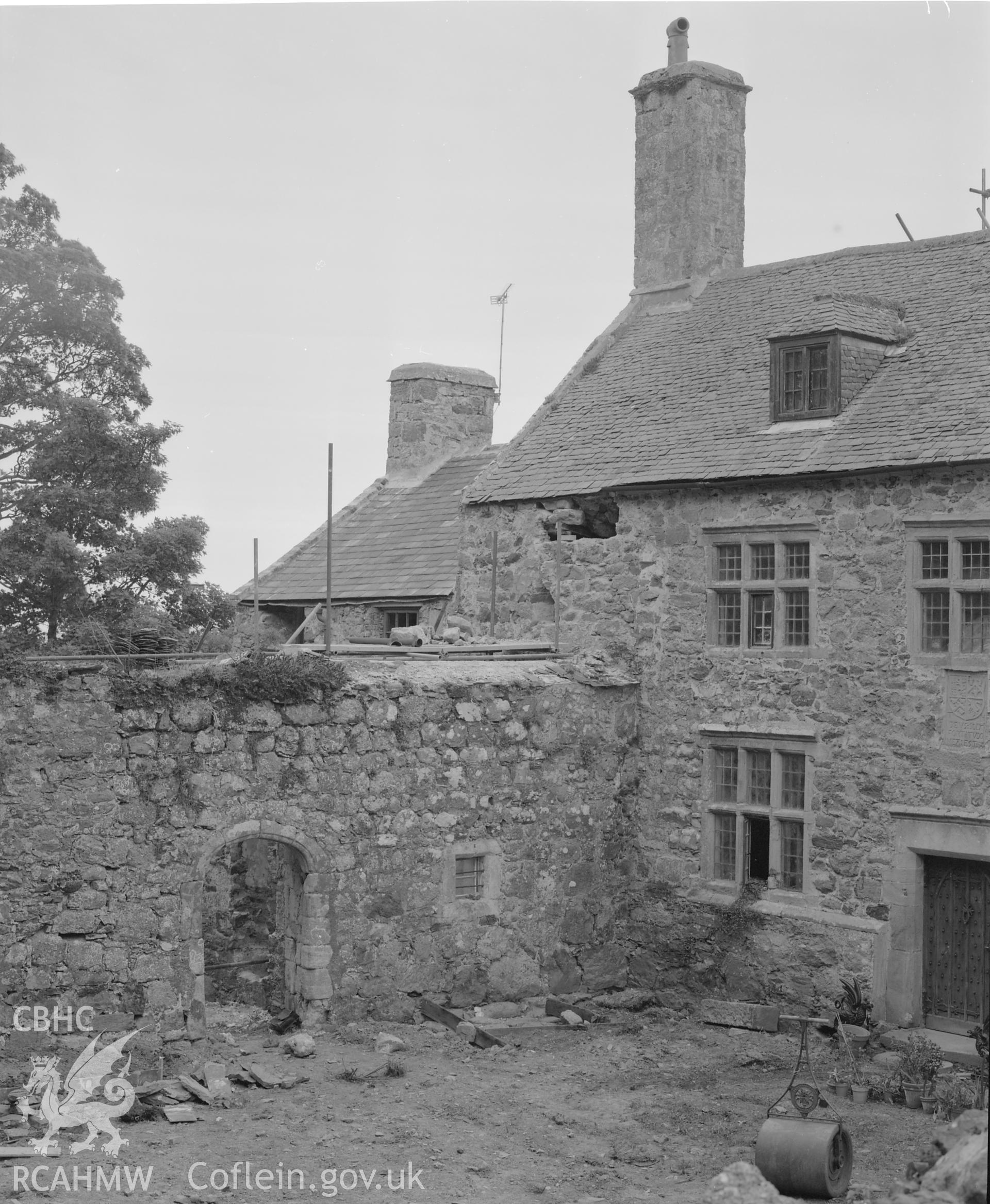 Junction of old house and new house from NE