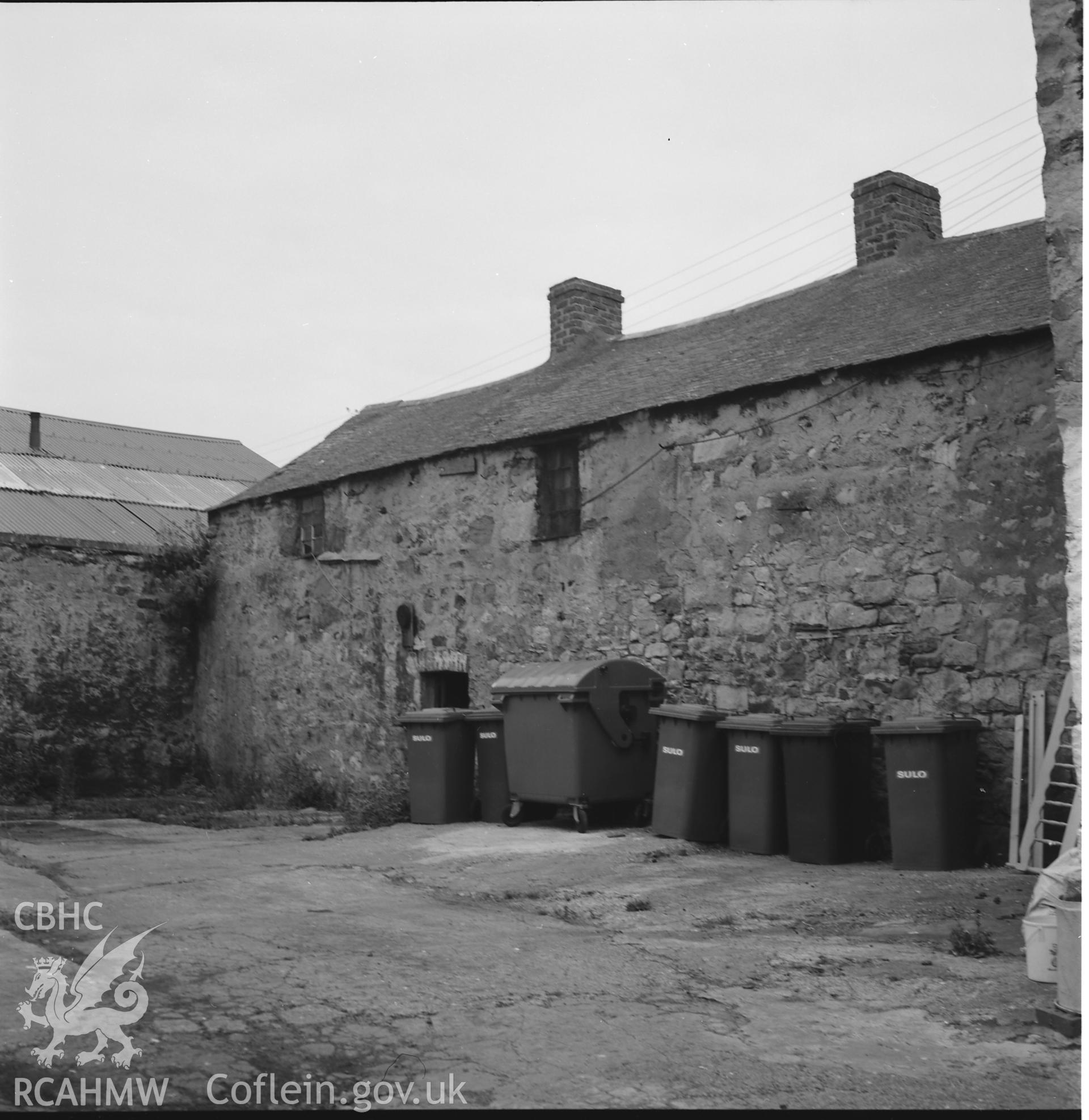 Cottages - yard elevation. NA/AN/94/005