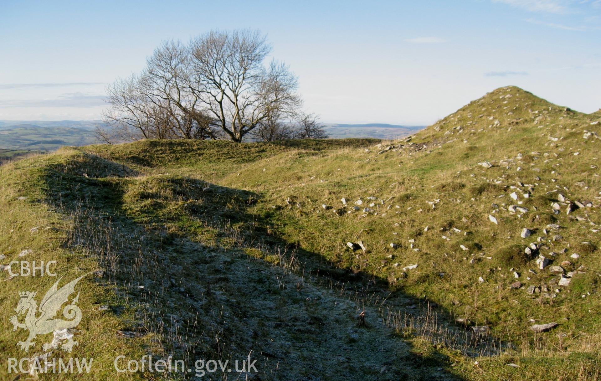 Colour photo of Castell Dinas, taken by Paul R. Davis, 28th September 2006.