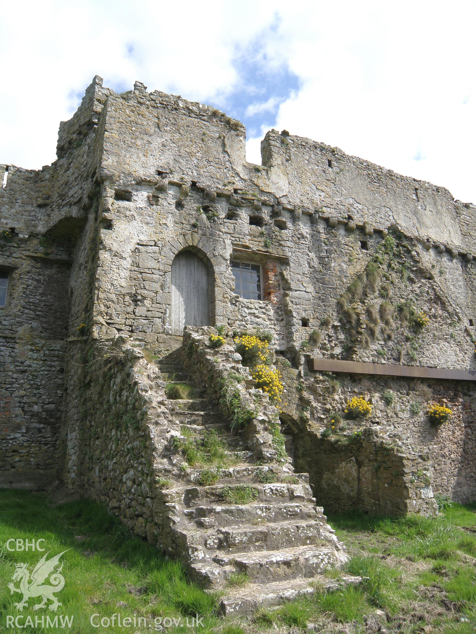 Colour photo of Eastington, taken by Paul R. Davis, 9th May 2010.