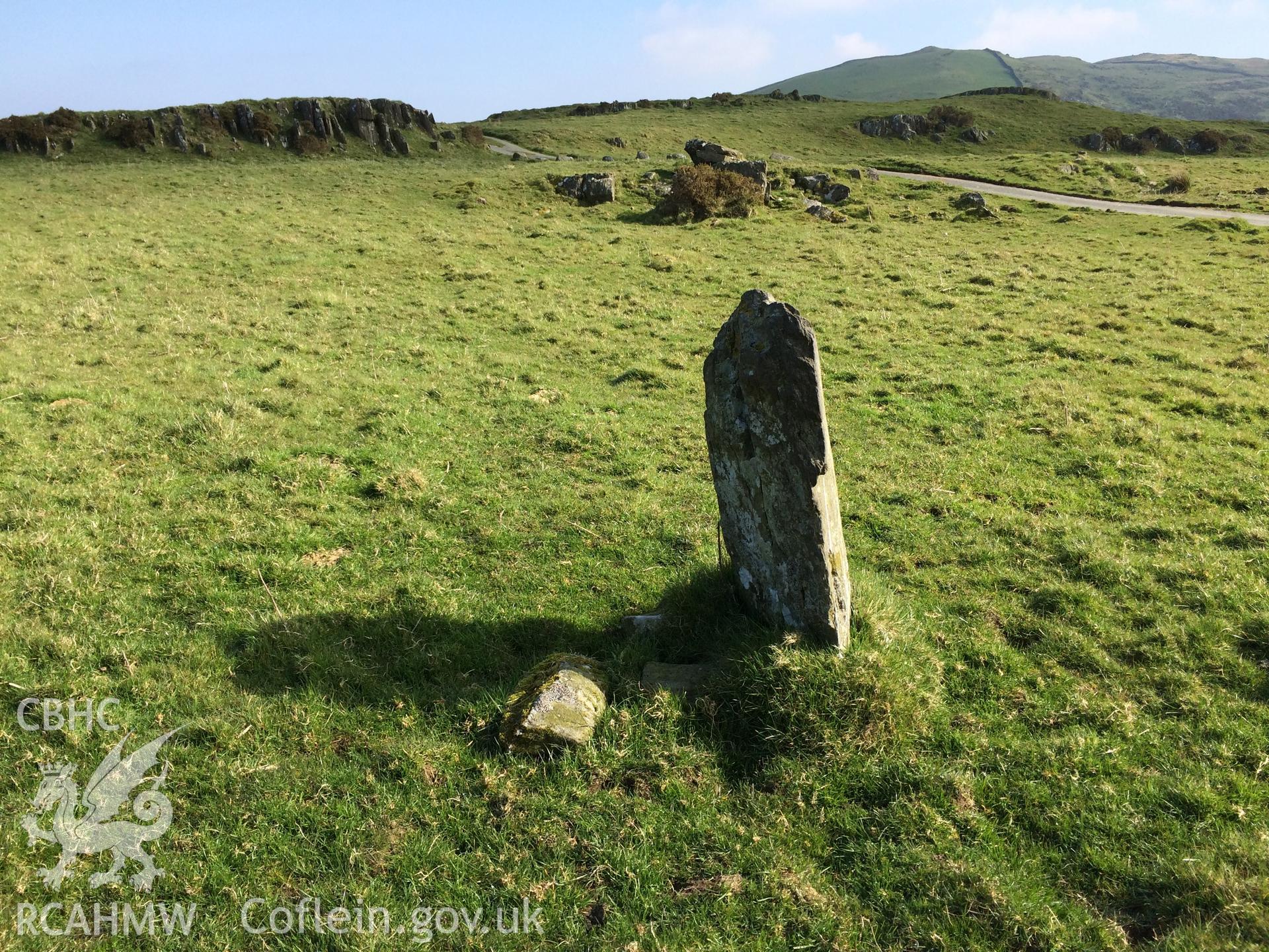 Colour photo showing Fon Lief standing stone, produced by Paul R. Davis,  8th April 2017.