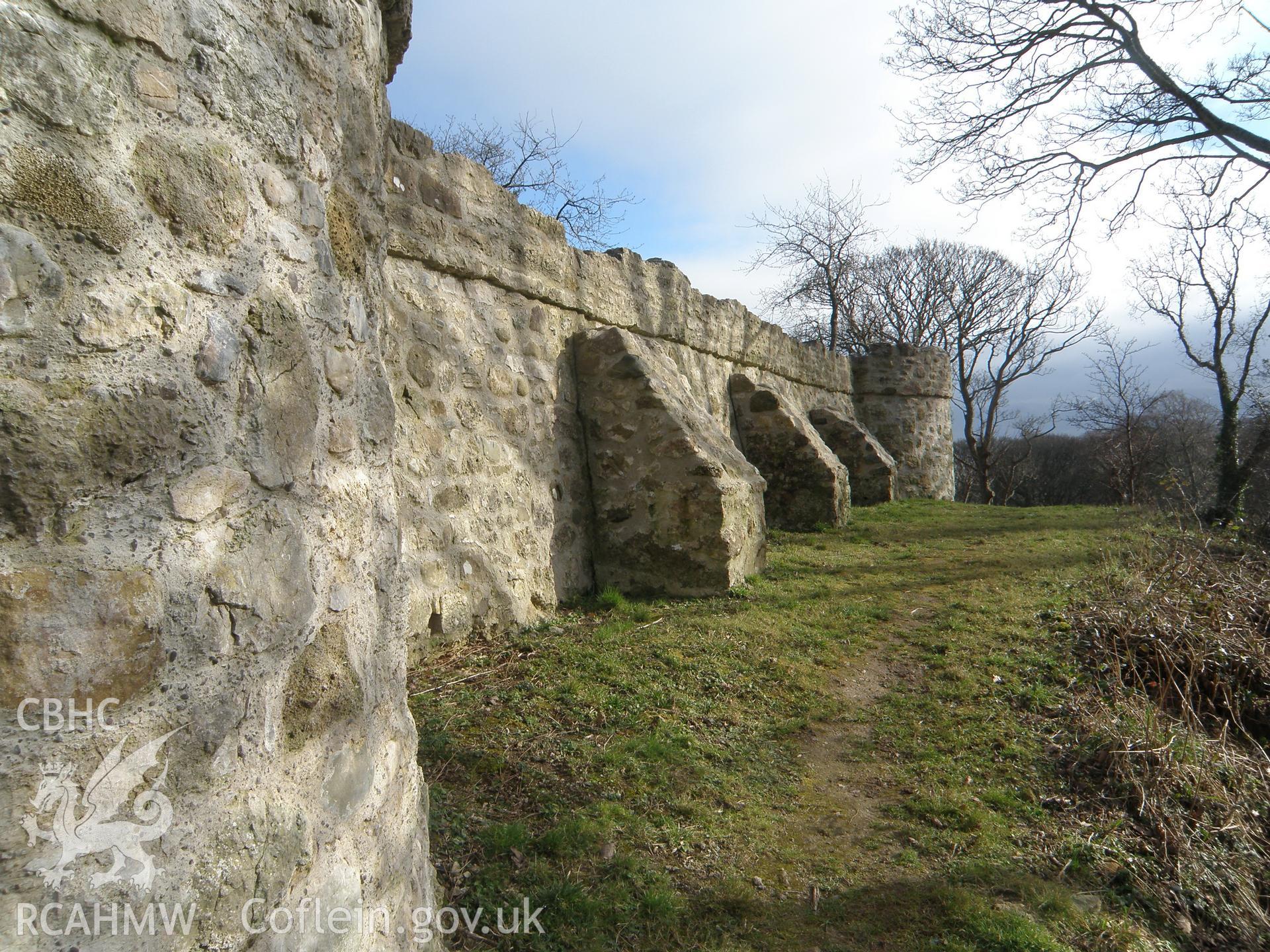 Colour photo of Castell Aberlleiniog, taken by Paul R. Davis, 12th February 2010.