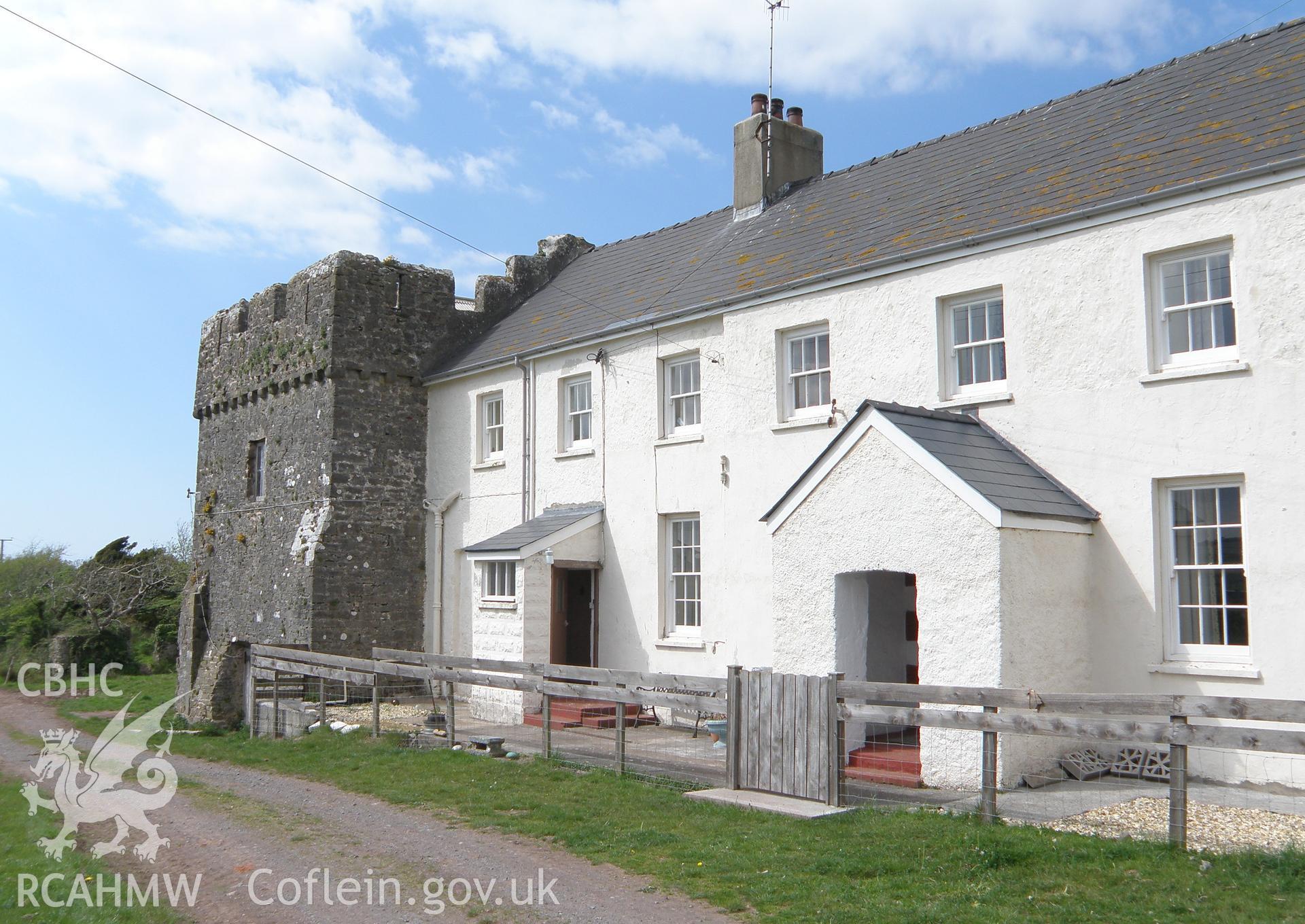 Colour photo of Eastington, taken by Paul R. Davis, 9th May 2010.