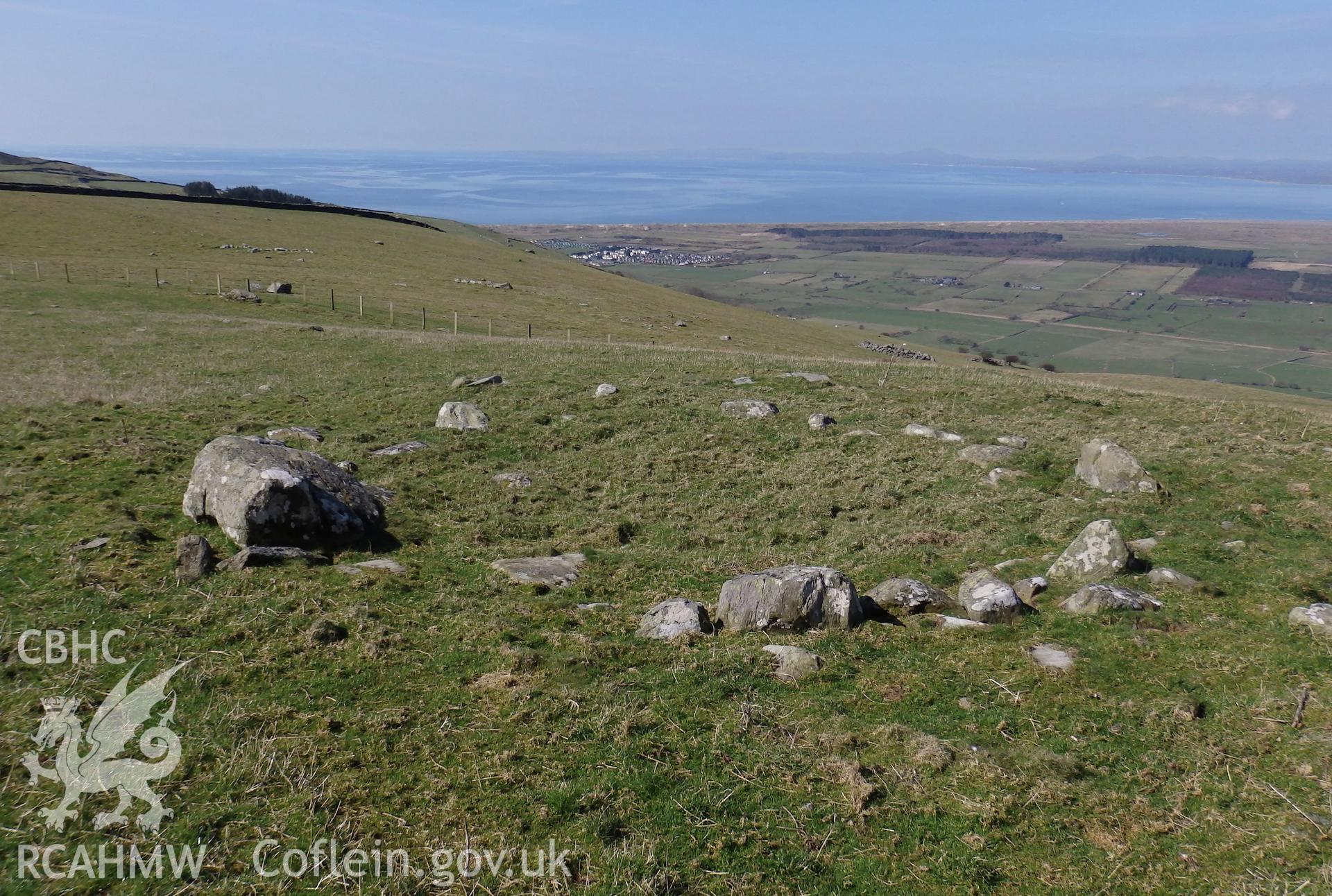 Colour photo showing Moel Goedog Cairn, taken by Paul R. Davis and dated 7th April 2015.