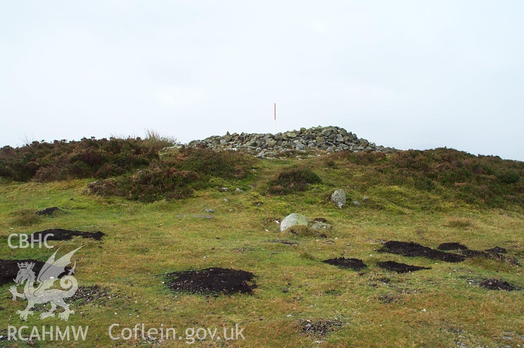 Digital photograph of Cryn-y-brain Cairn II taken on 17/10/2002 by Oxford Archaeology North during the Ruabon Mountain Upland Survey