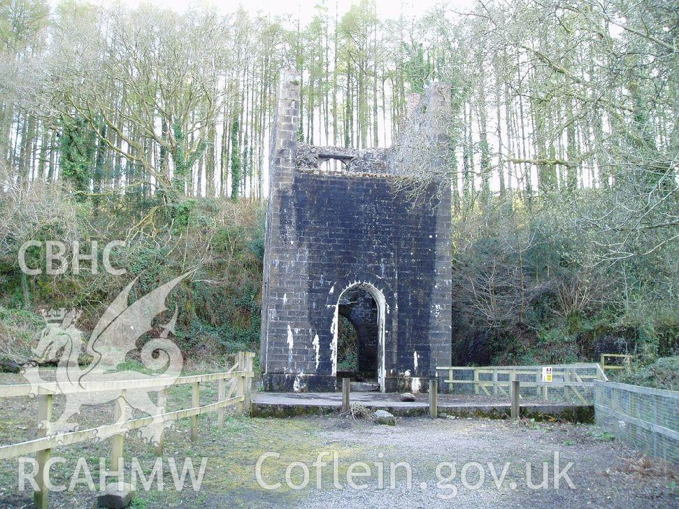 Colour digital photograph showing Grove Colliery, taken by Phil Kingdom, 2008.