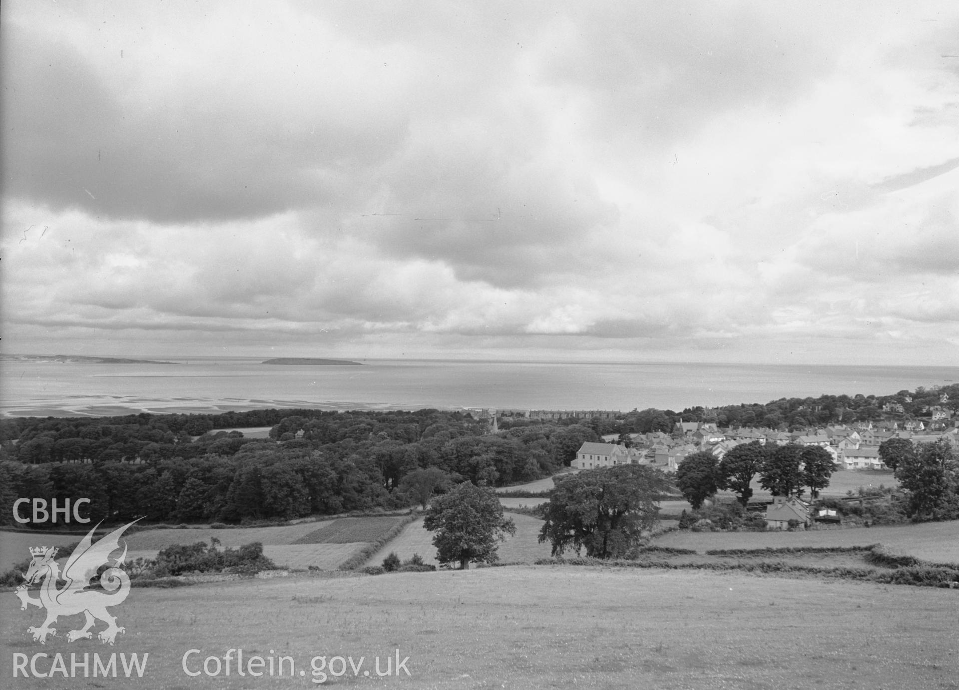 Exterior view from the farm towards Puffin Island.