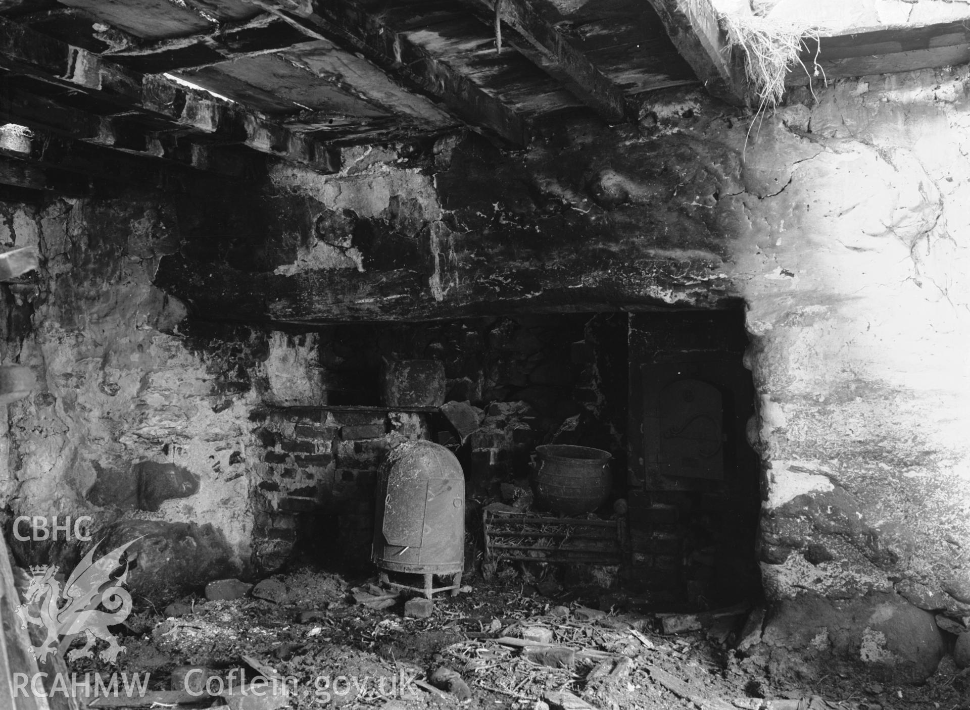 Interior view showing the kitchen.