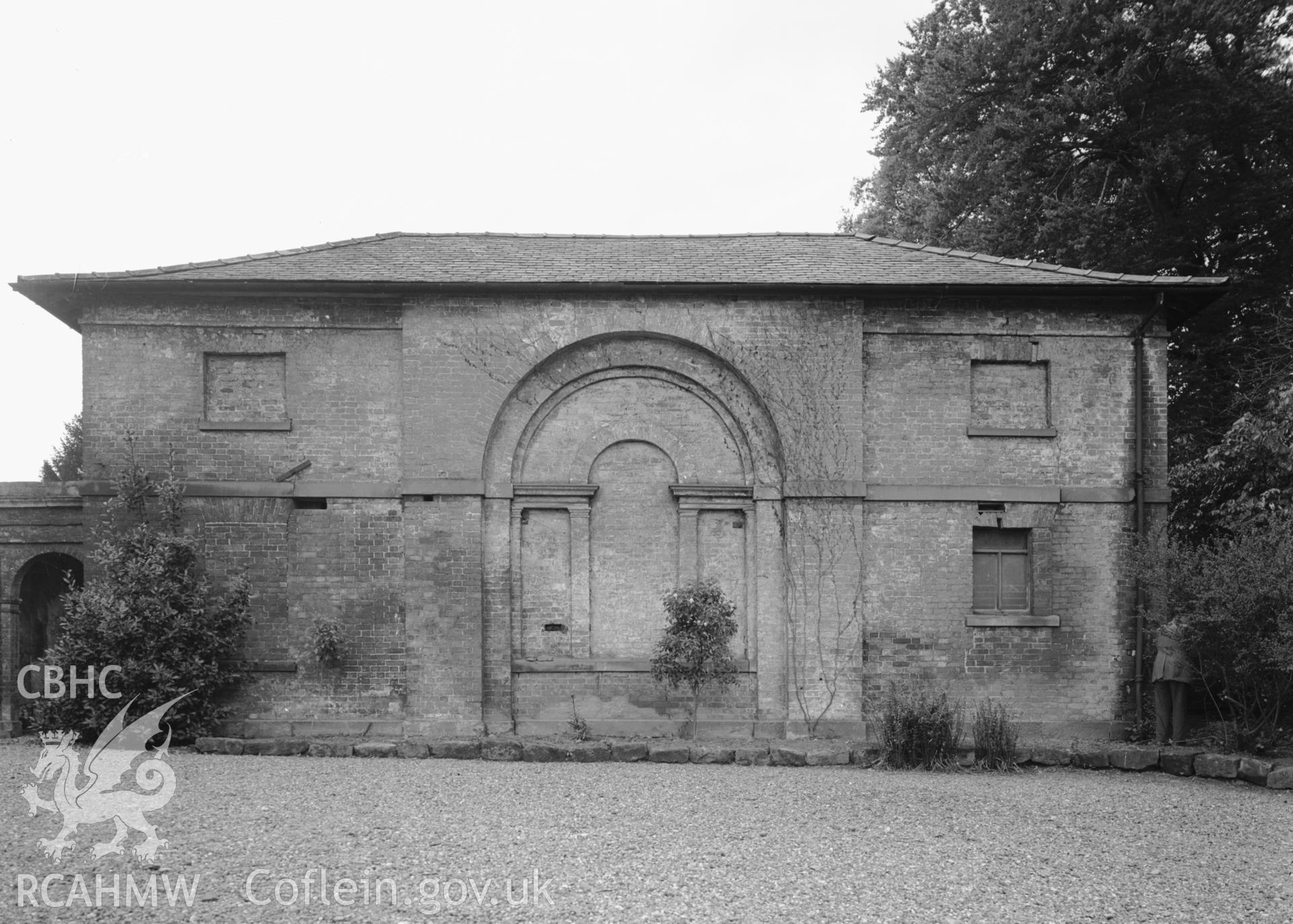 Exterior: E elevation of stable block