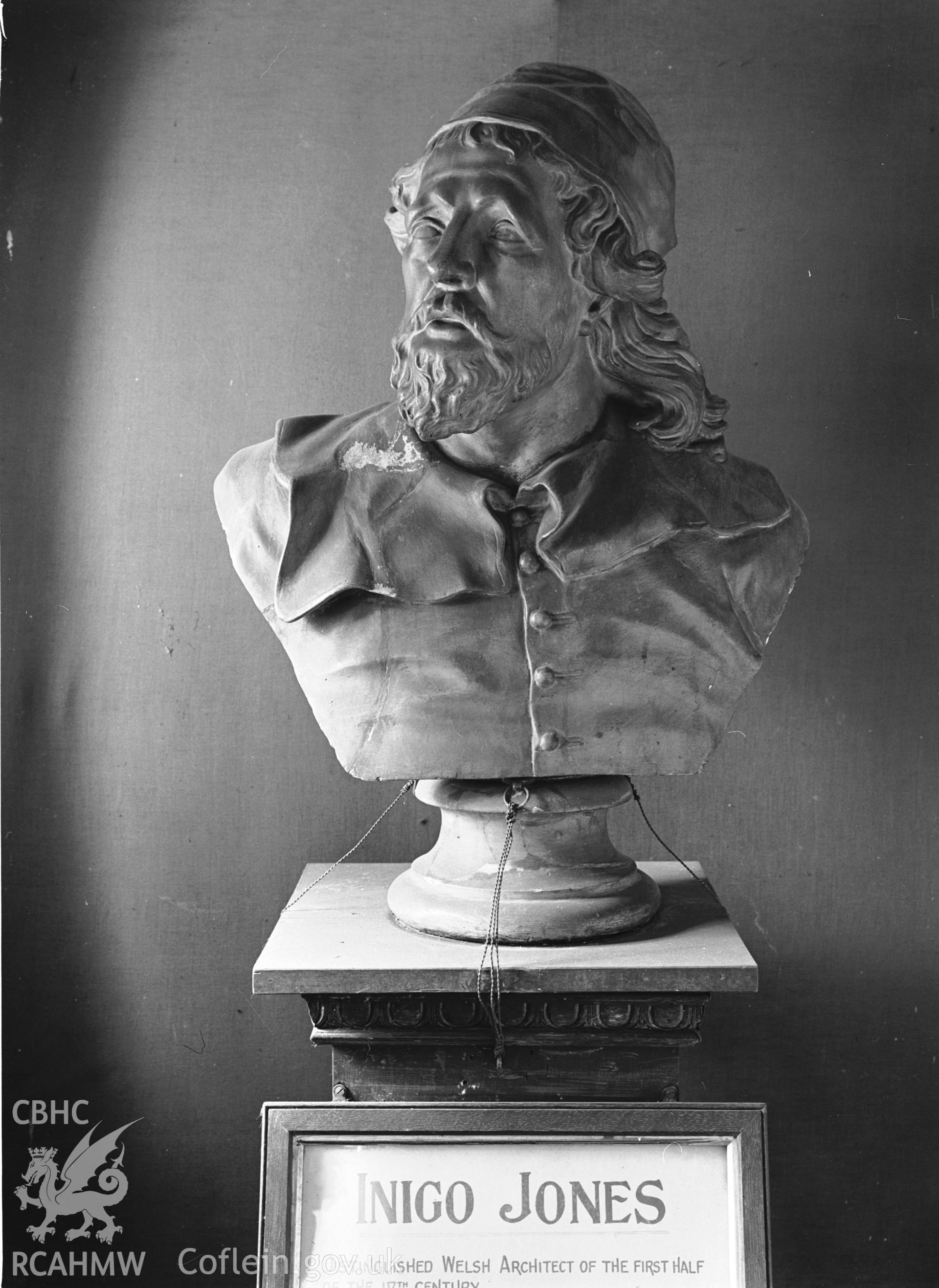 Interior view showing bust of Inigo Jones in Wynne room