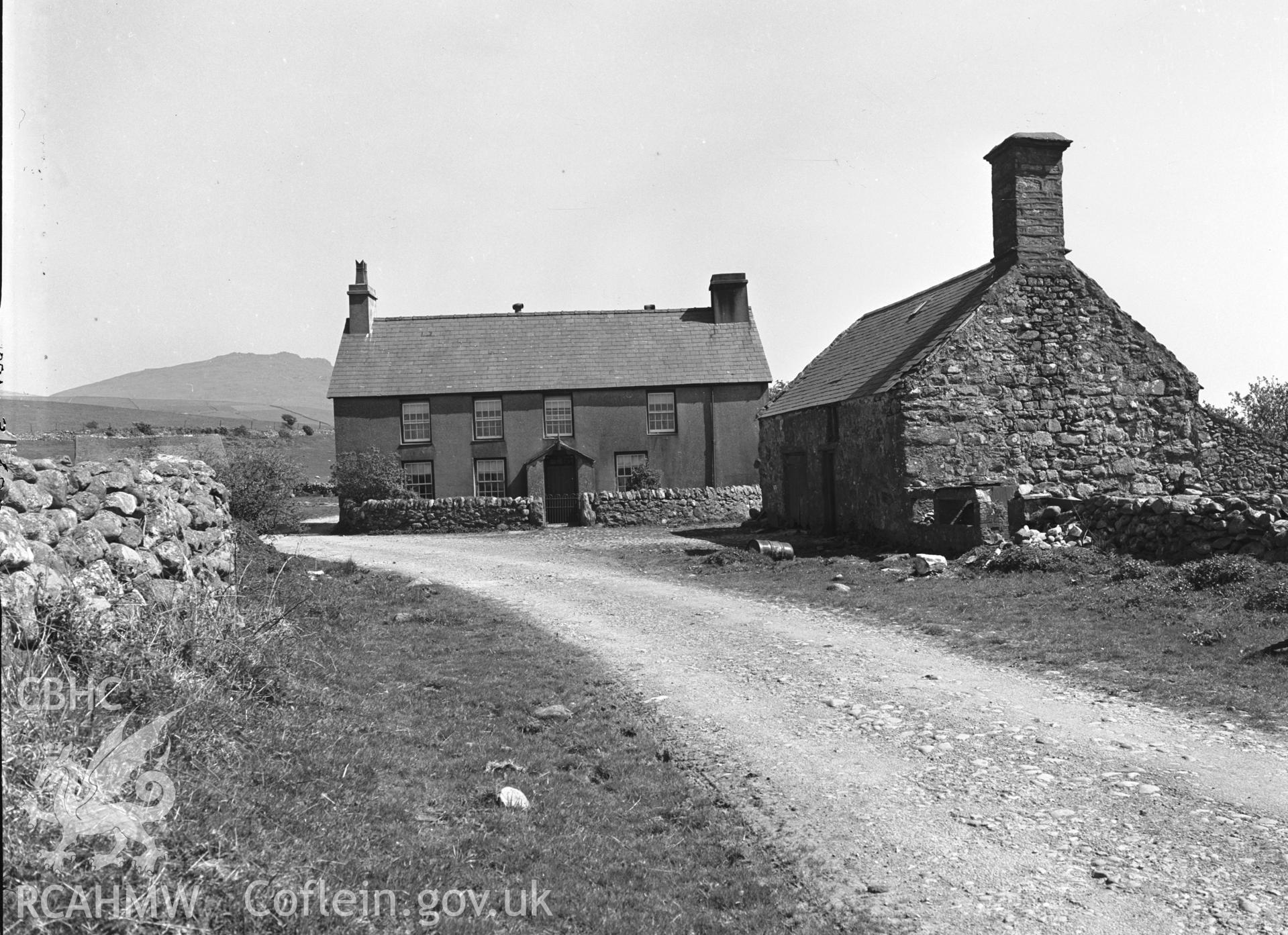 Grainog Farmstead, Clynnog; one black and white photograph taken by G.B. Mason, 1951.