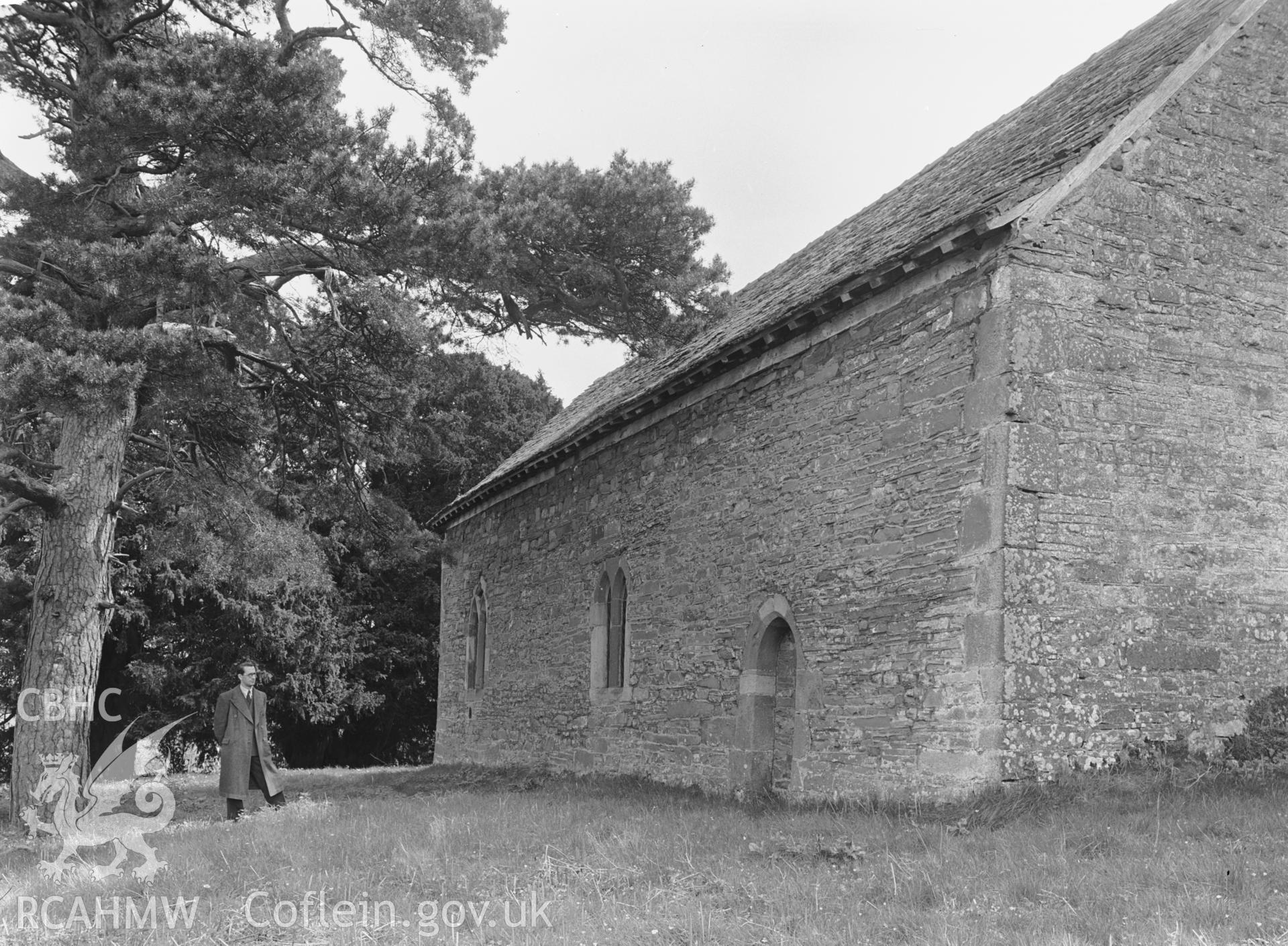 Exterior view showing the north aisle from the north west.