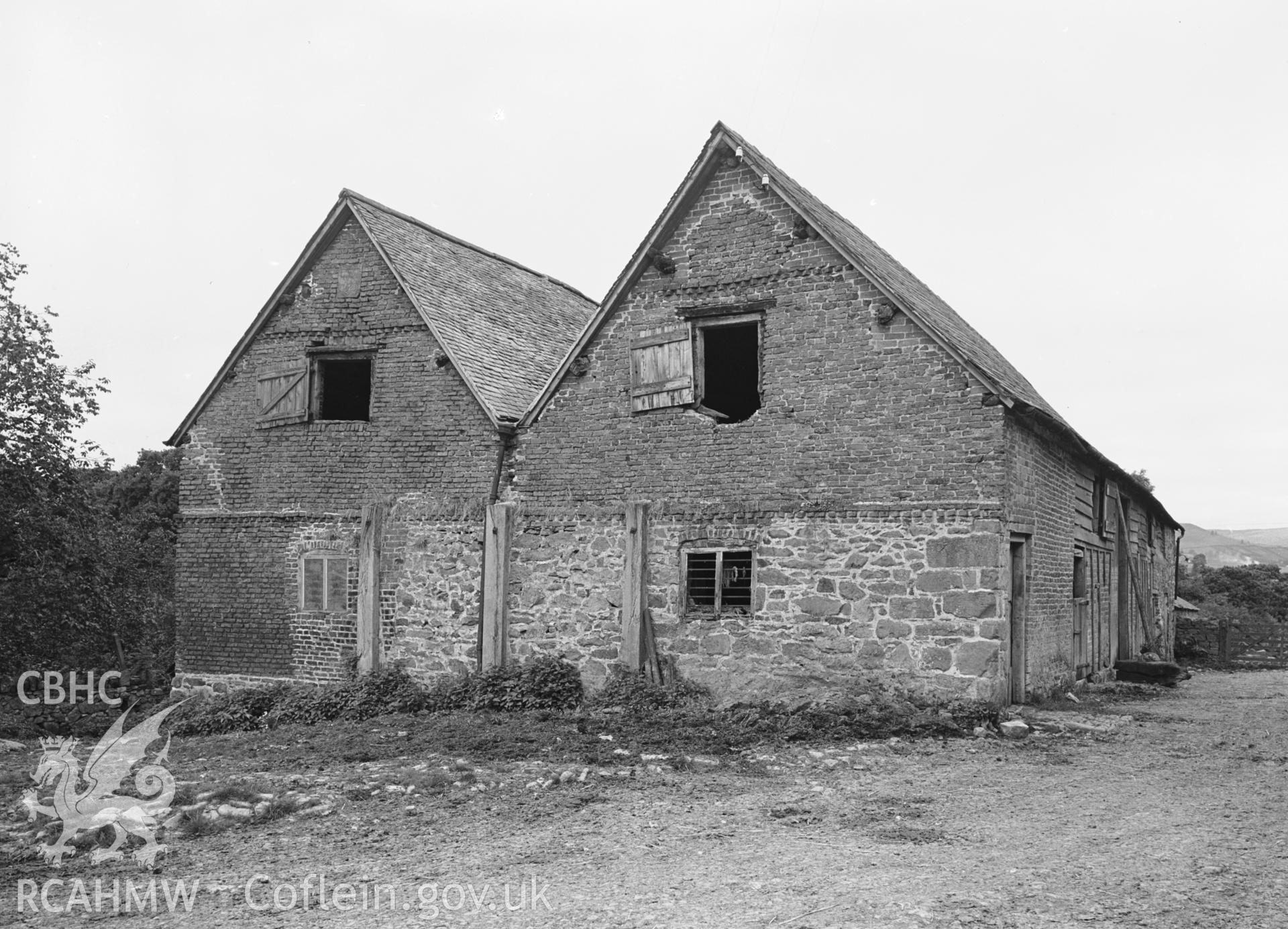 Barns