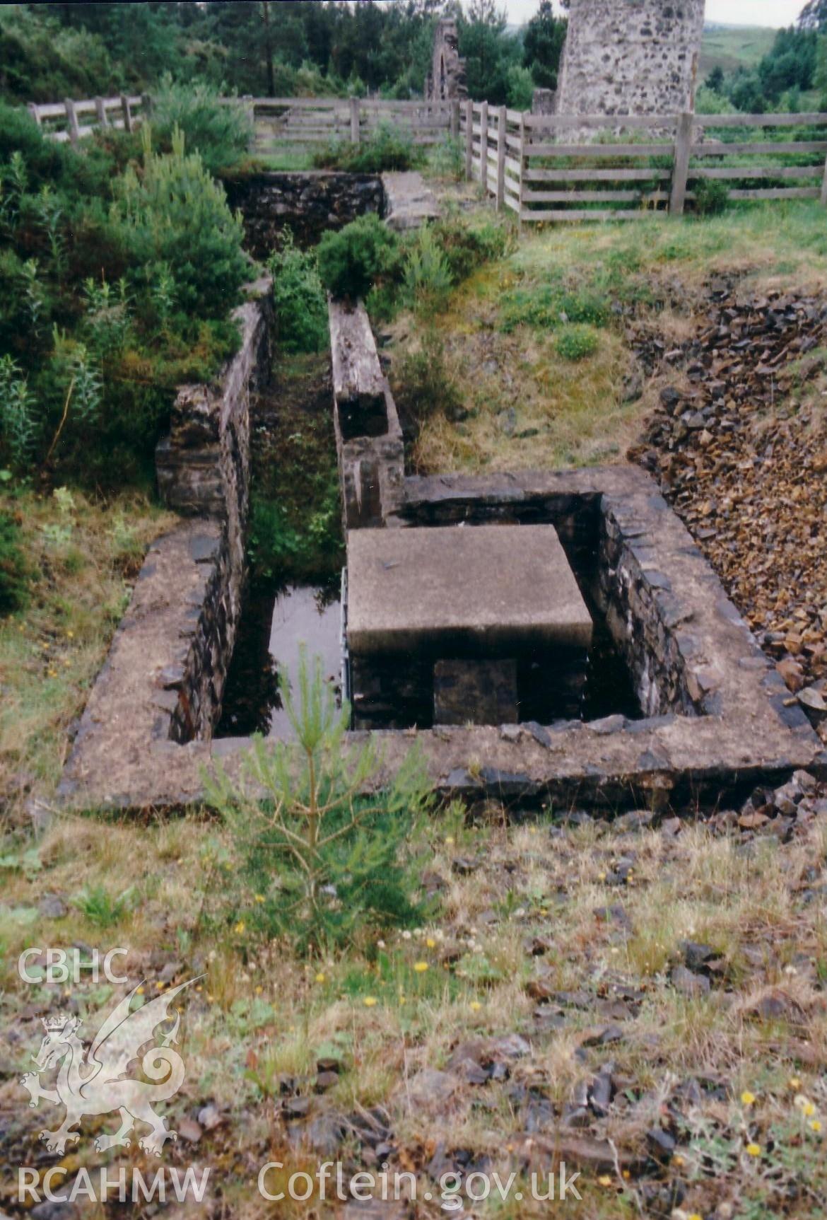 Close of up remains of mine building at base of chimney