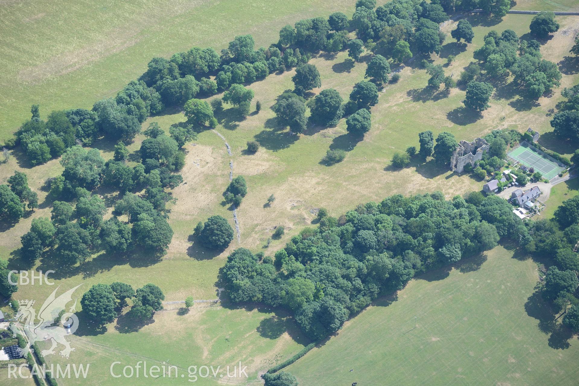 Royal Commission aerial photography of Foxhall Newydd, with parchmarks, taken on 19th July 2018 during the 2018 drought.