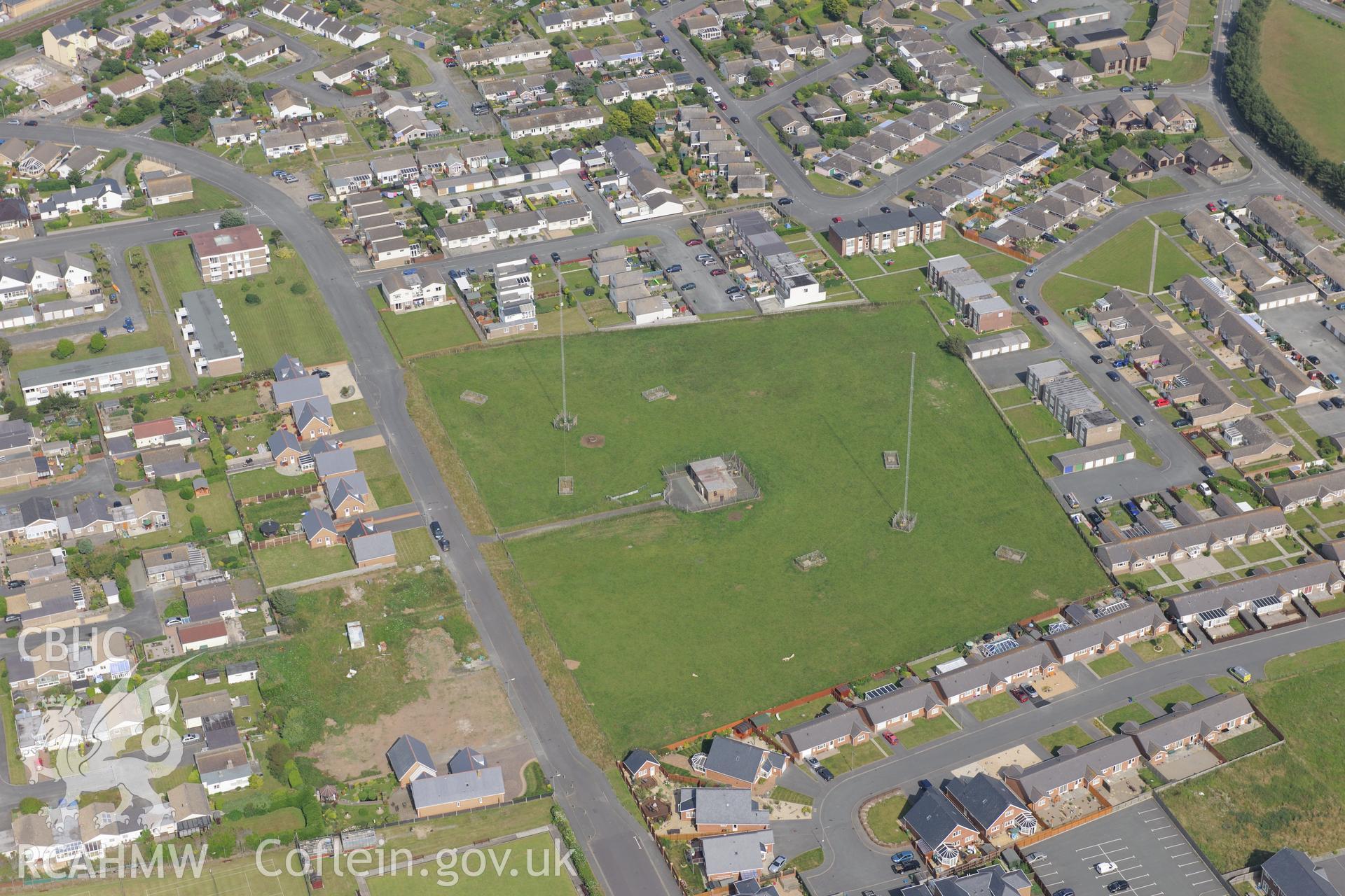 The town of Tywyn. Oblique aerial photograph taken during RCAHMW?s programme of archaeological aerial reconnaissance by Toby Driver, 12th July 2013.