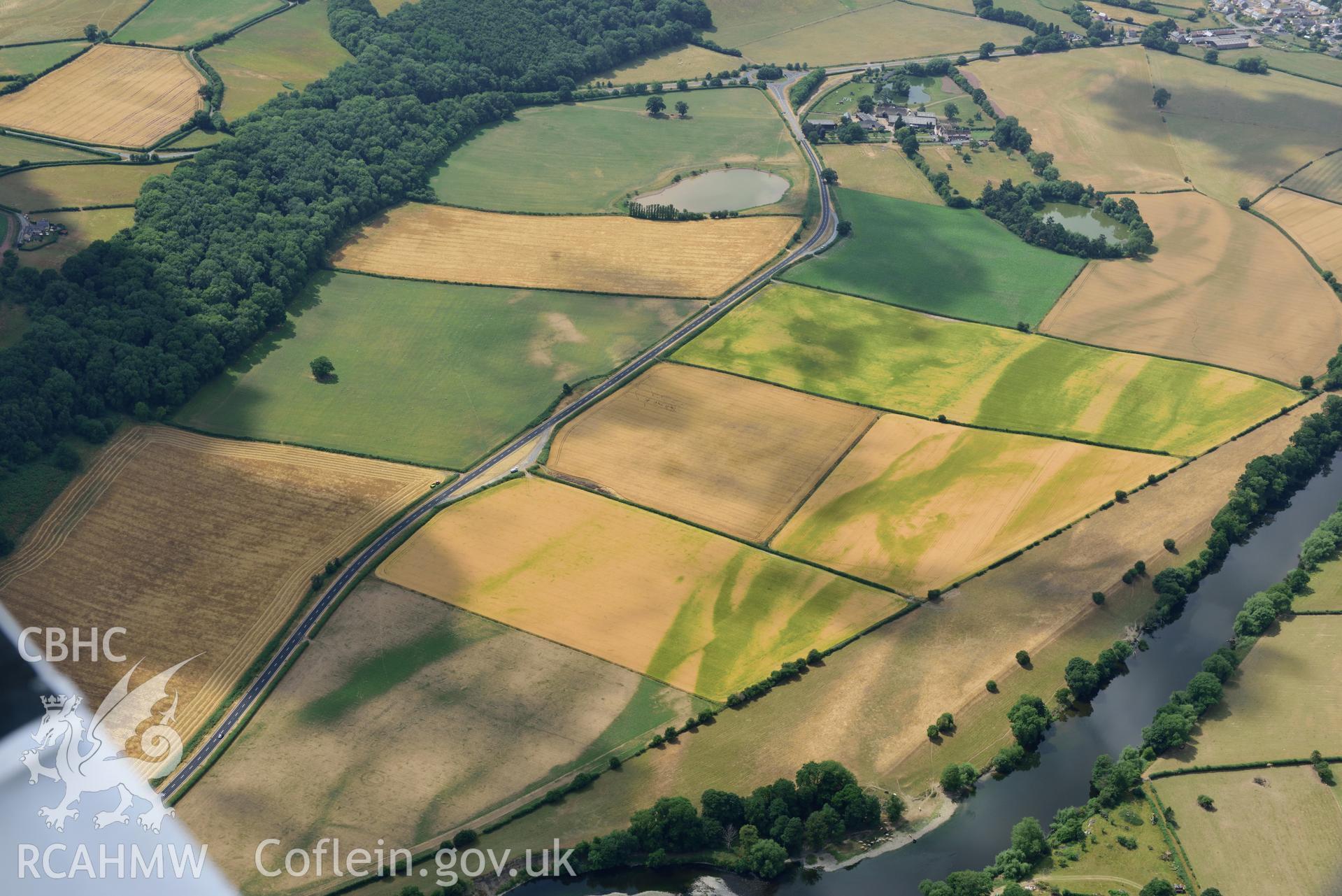 Royal Commission aerial photography of Box Bush Farm round barrow taken on 19th July 2018 during the 2018 drought.