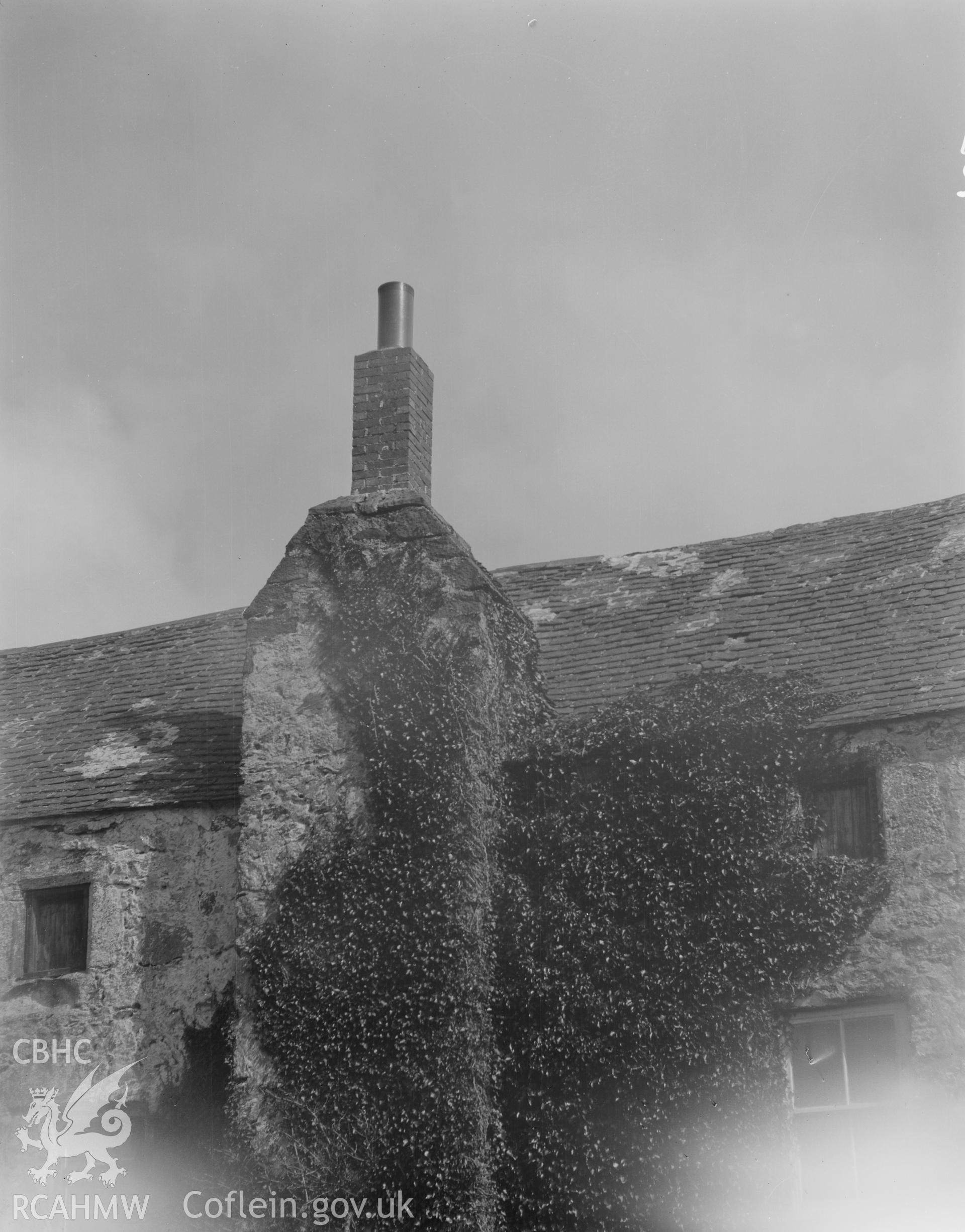 View of C14 chimney on West side