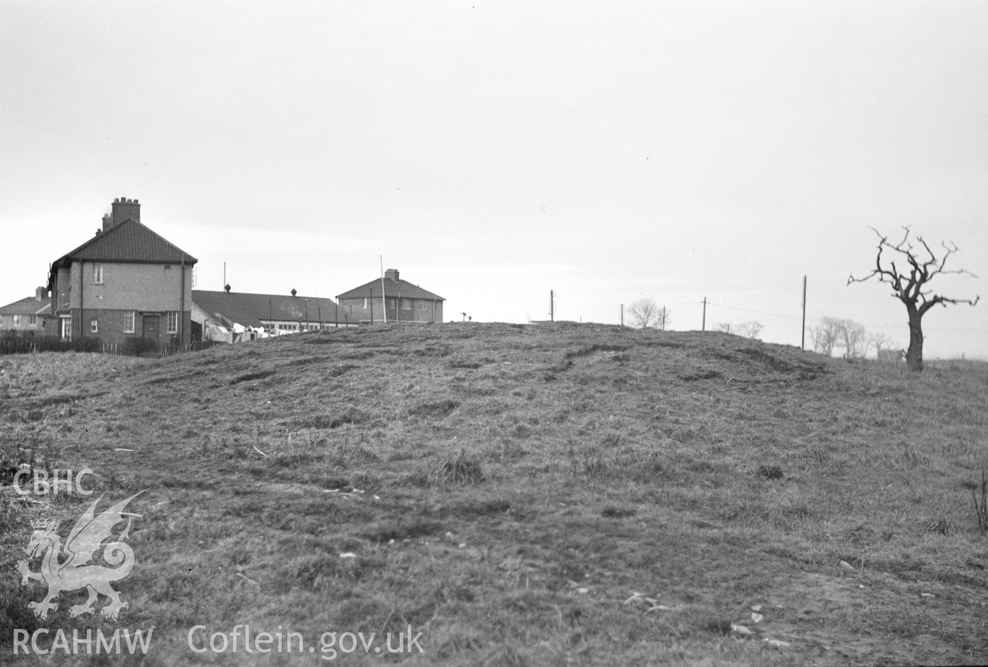 Digital copy of a nitrate negative showing Castell Glas.