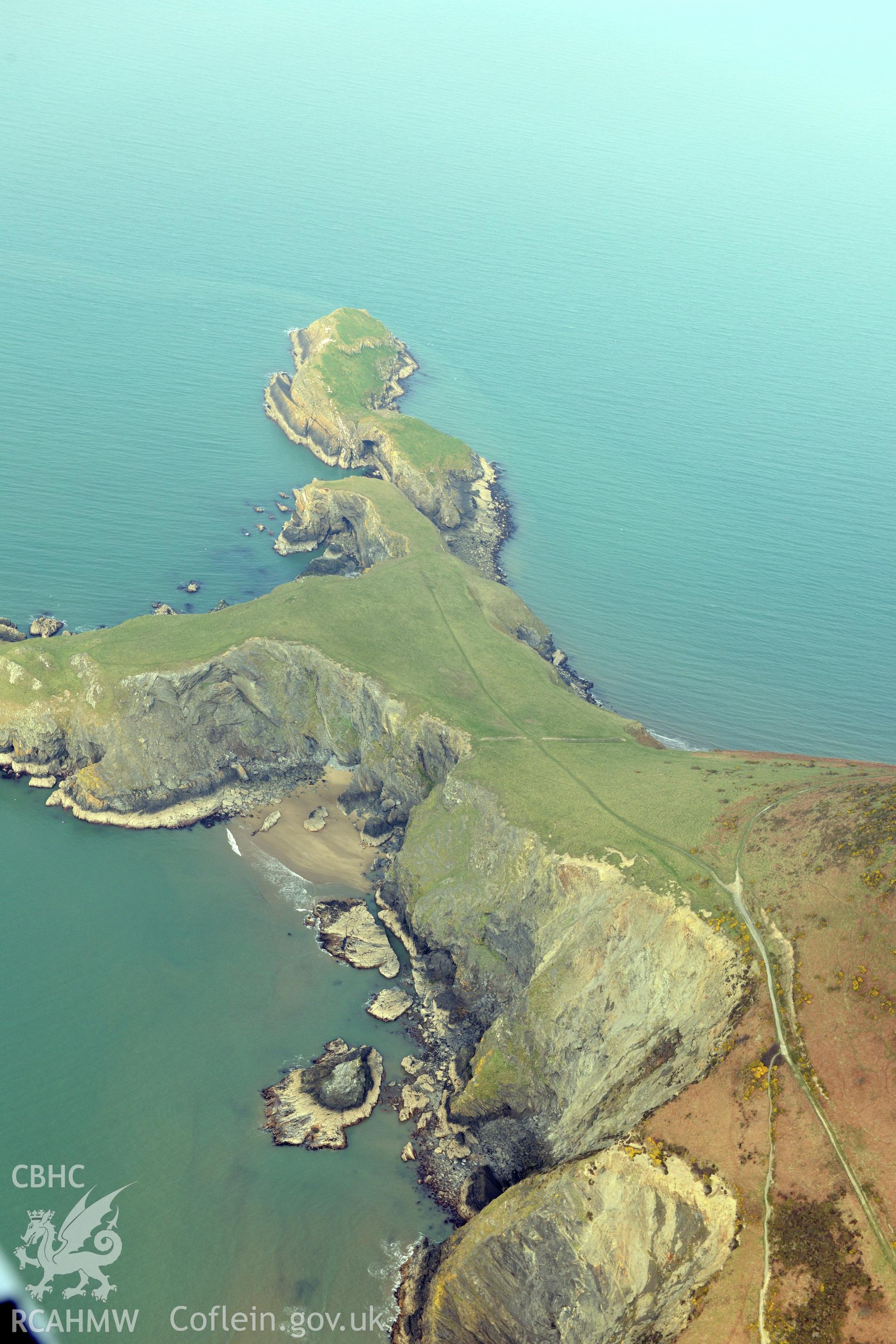 Royal Commission aerial photograph of Ynys Lochtyn taken on 27th March 2017. Baseline aerial reconnaissance survey for the CHERISH Project. ? Crown: CHERISH PROJECT 2017. Produced with EU funds through the Ireland Wales Co-operation Programme 2014-2020. All material made freely available through the Open Government Licence.