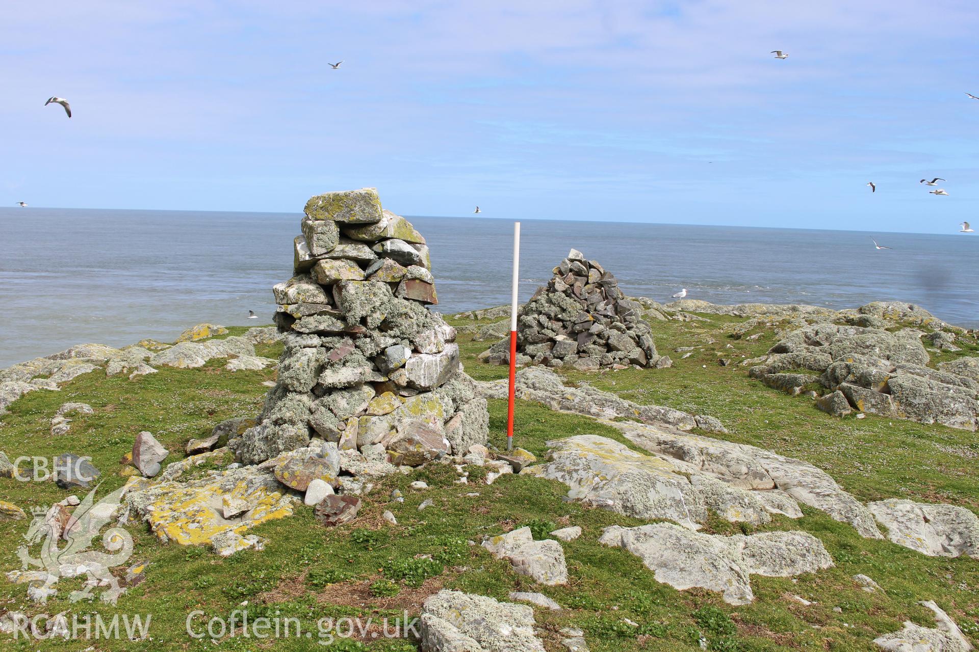 Skerries, northern stone beacons