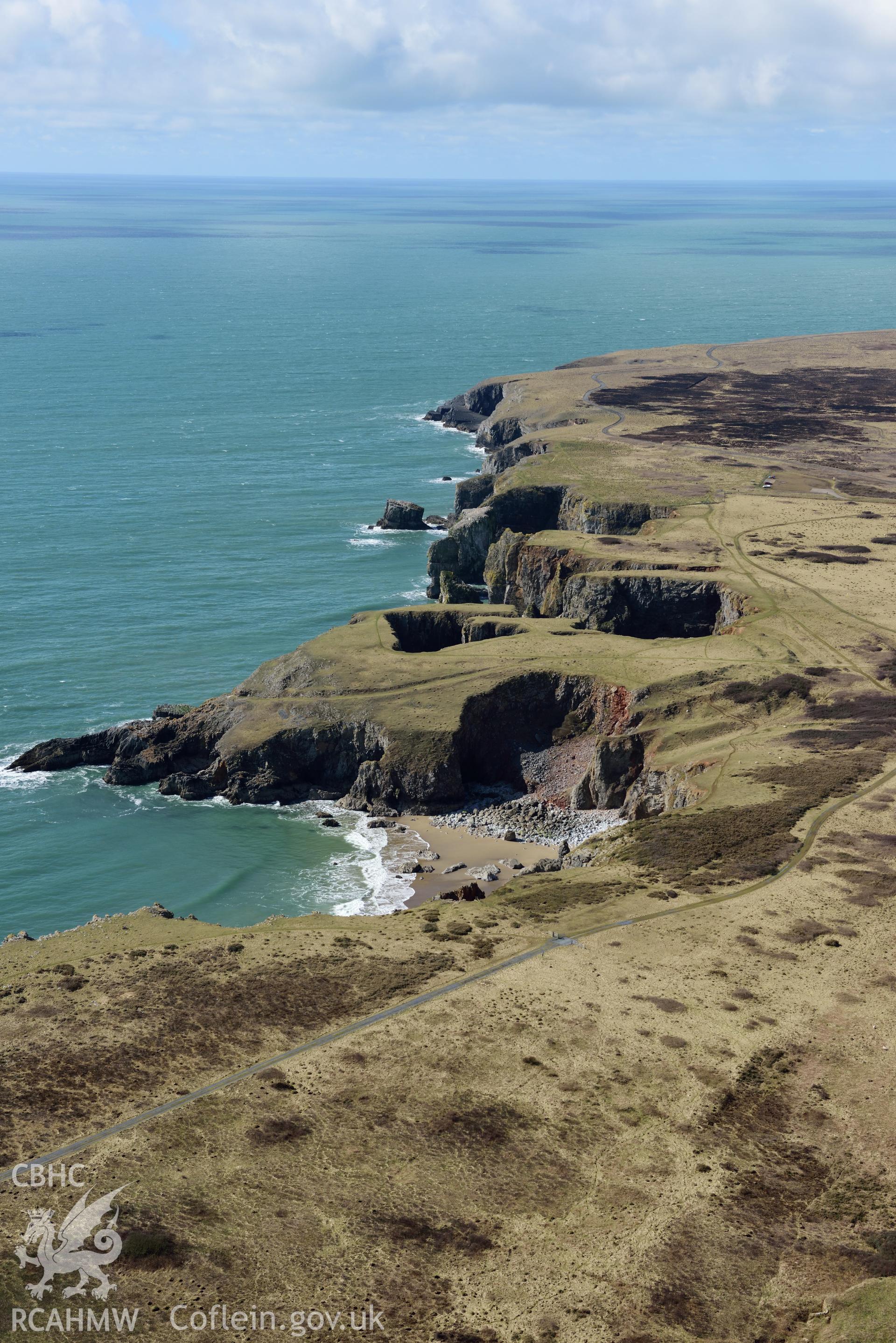 Flimston Bay promontory fort. Detailed baseline aerial reconnaissance survey for the CHERISH Project. ? Crown: CHERISH PROJECT 2018. Produced with EU funds through the Ireland Wales Co-operation Programme 2014-2020. All material made freely available through the Open Government Licence.