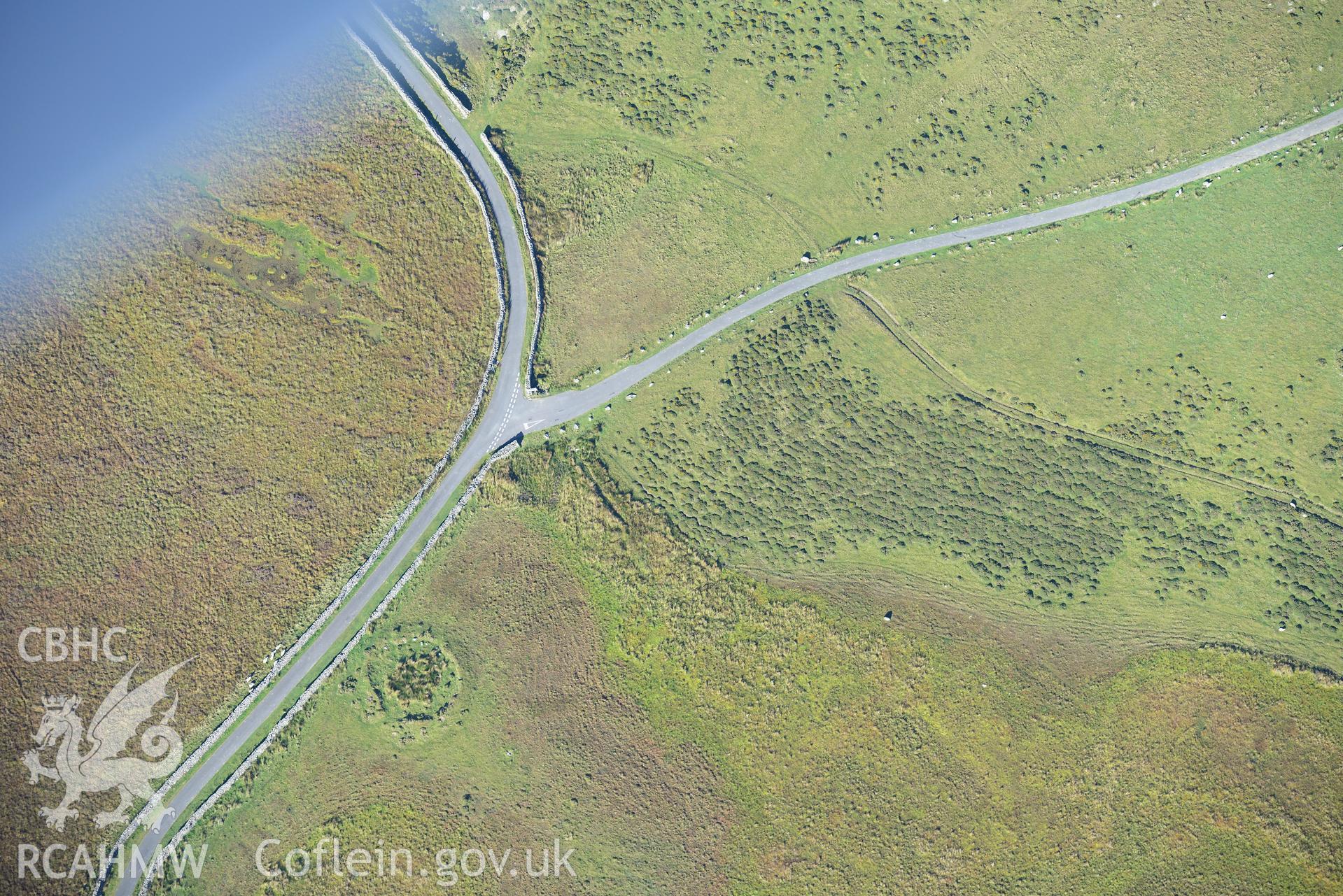 The Cregennan cairn and standing stones east of Hafotty Fach, on Tyrrau Mawr, Cadair Idris. Oblique aerial photograph taken during the Royal Commission's programme of archaeological aerial reconnaissance by Toby Driver on 2nd October 2015.