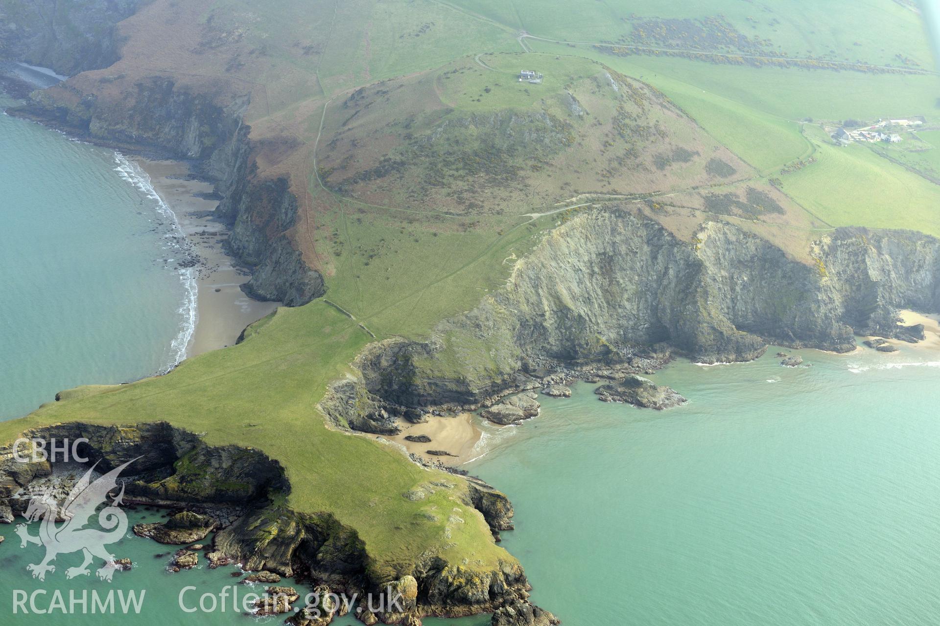 Royal Commission aerial photograph of Ynys Lochtyn taken on 27th March 2017. Baseline aerial reconnaissance survey for the CHERISH Project. ? Crown: CHERISH PROJECT 2017. Produced with EU funds through the Ireland Wales Co-operation Programme 2014-2020. All material made freely available through the Open Government Licence.