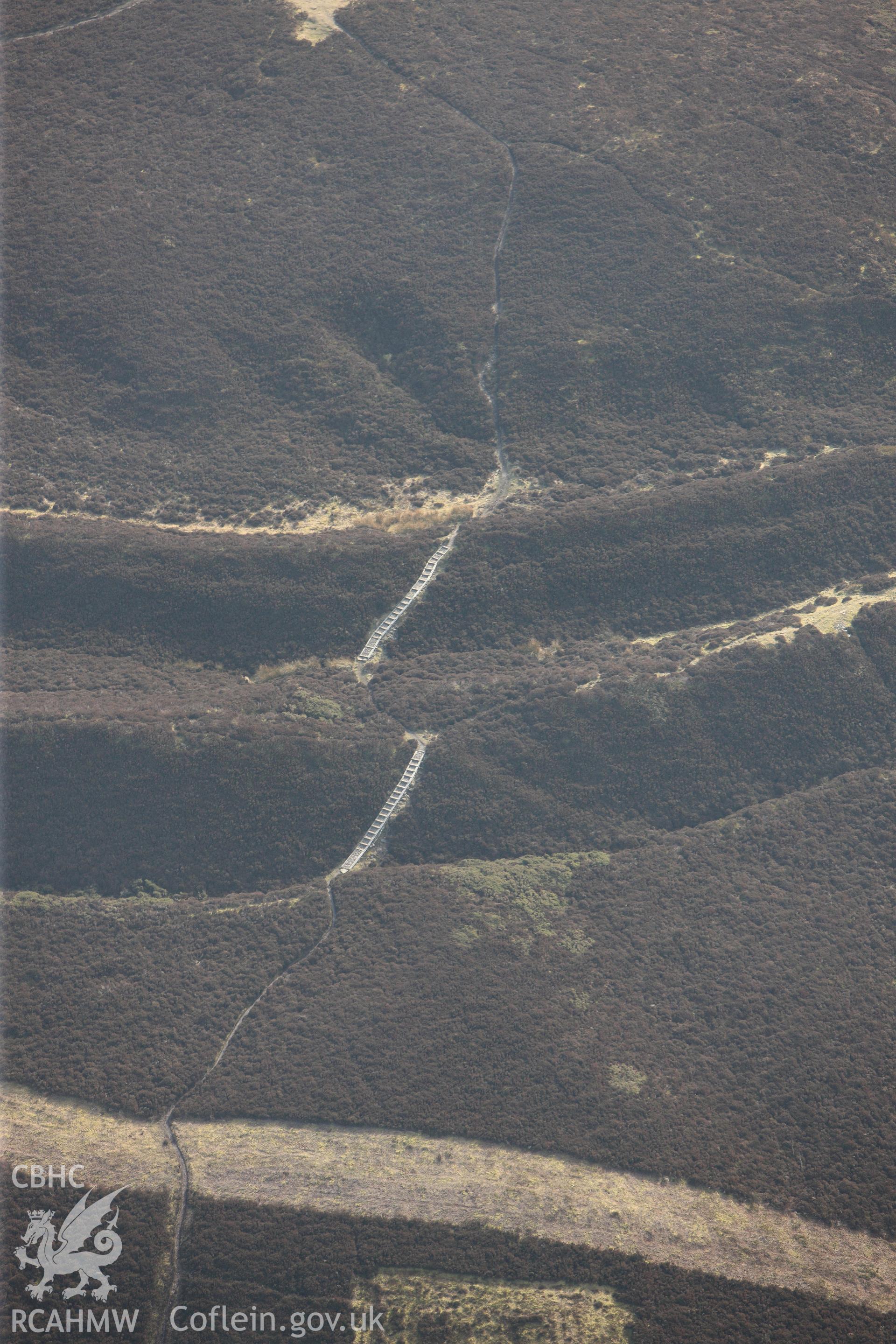 Moel Arthur hillfort, east of Denbigh. Oblique aerial photograph taken during the Royal Commission?s programme of archaeological aerial reconnaissance by Toby Driver on 28th February 2013.