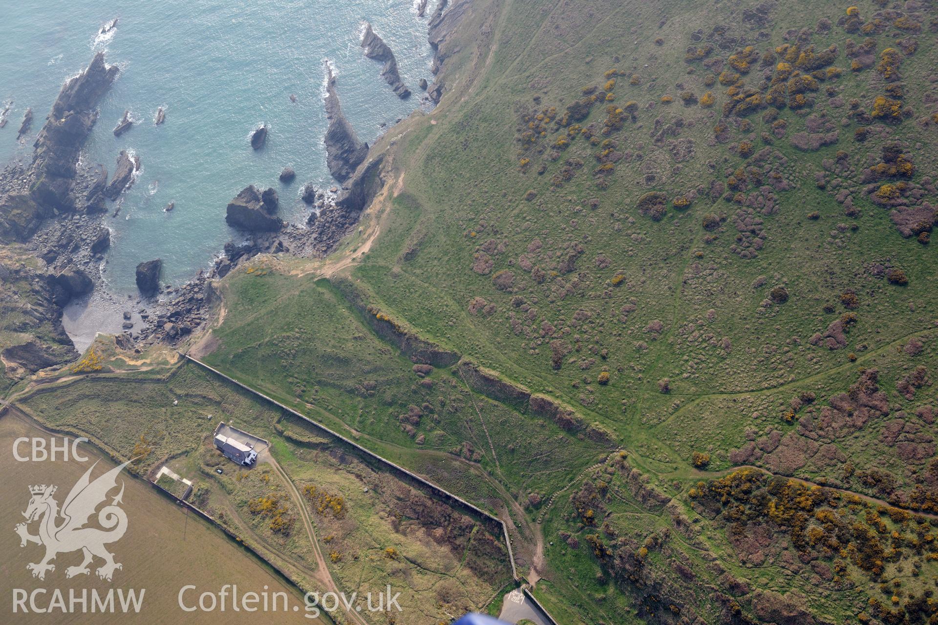 Aerial photography of Deer Park promontory fort taken on 27th March 2017. Baseline aerial reconnaissance survey for the CHERISH Project. ? Crown: CHERISH PROJECT 2019. Produced with EU funds through the Ireland Wales Co-operation Programme 2014-2020. All material made freely available through the Open Government Licence.