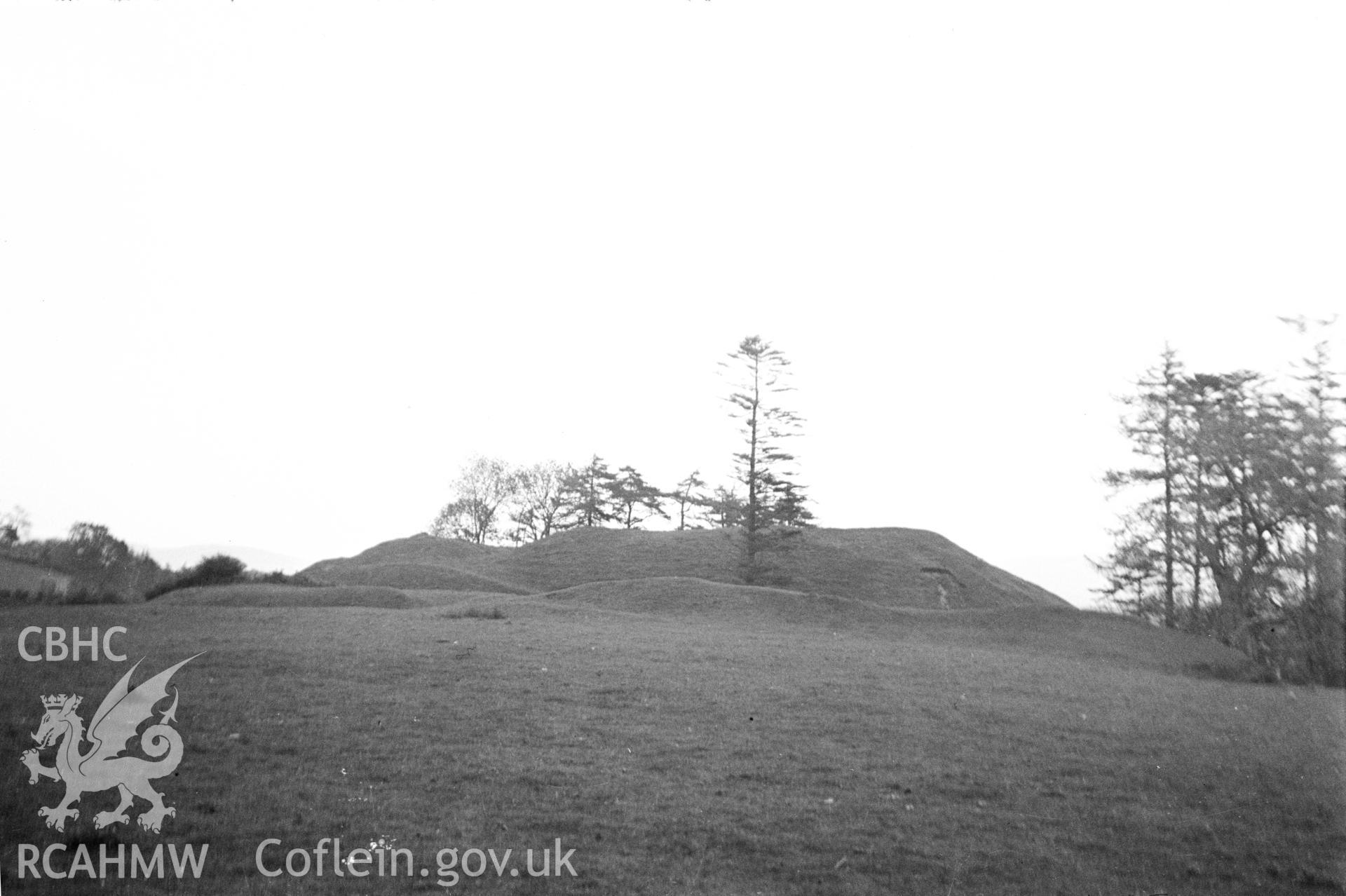 Digital copy of a nitrate negative showing New Radnor Castle, taken by Leonard Monroe, 1967.