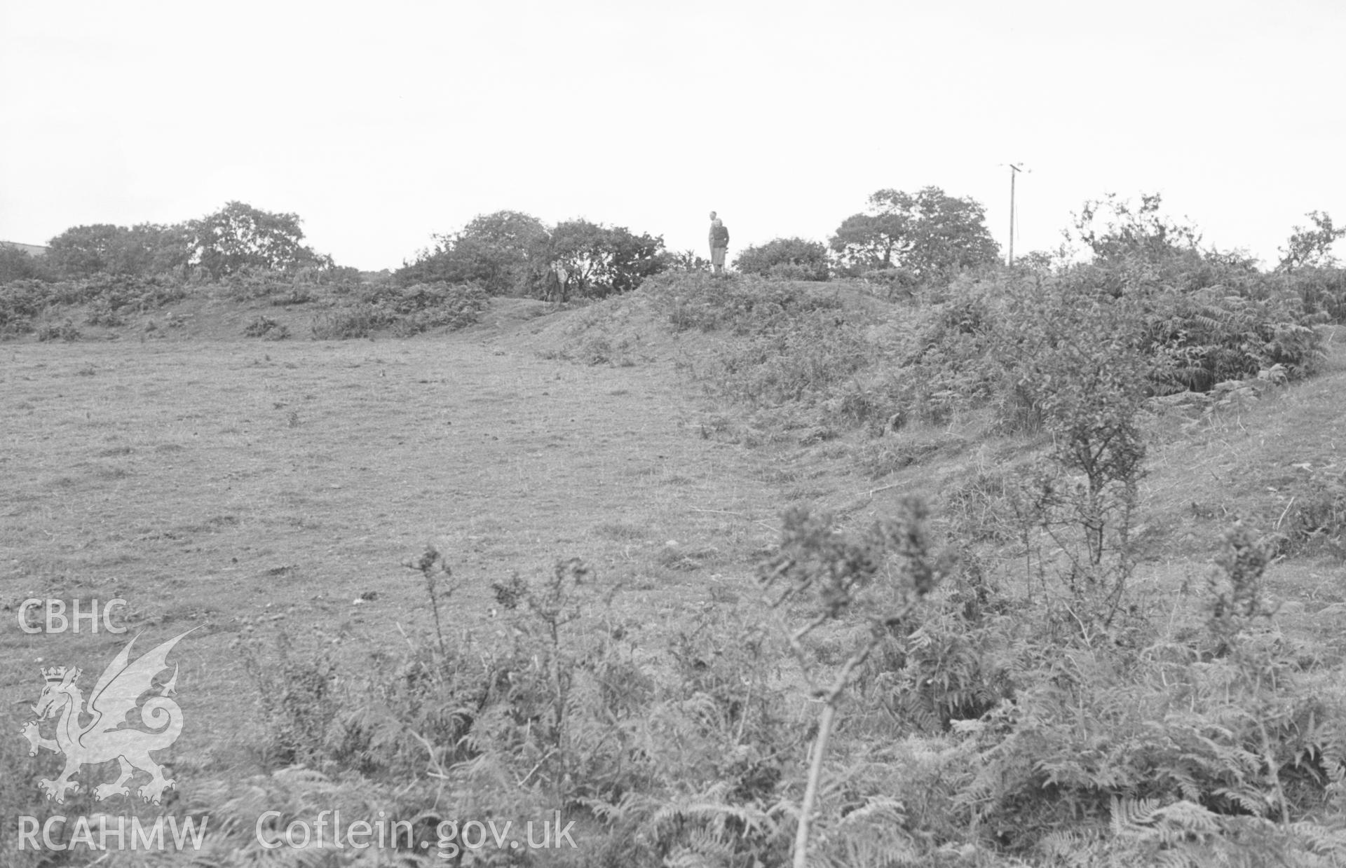 Digital copy of black & white negative showing view looking along inside of southern rampart of Castell Blaen-Igau, 1.3km south east of Brynhoffnant. Photographed in August 1963 by Arthur O. Chater from Grid Reference SN 3413 5058, looking east north east.