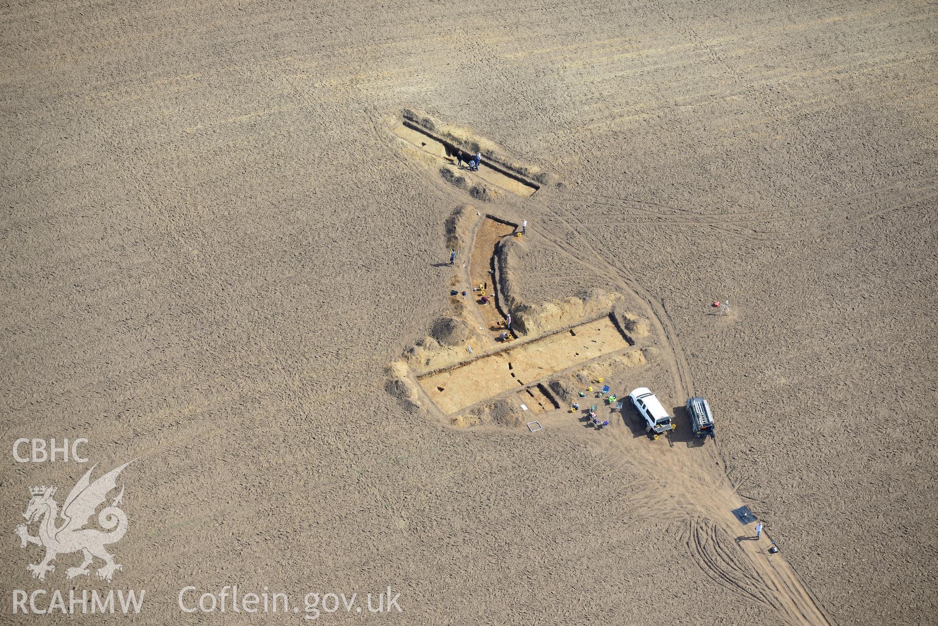 Causewayed Enclosure Northeast of Dryslwyn. Oblique aerial photograph taken during the Royal Commission's programme of archaeological aerial reconnaissance by Toby Driver on 15th April 2015.