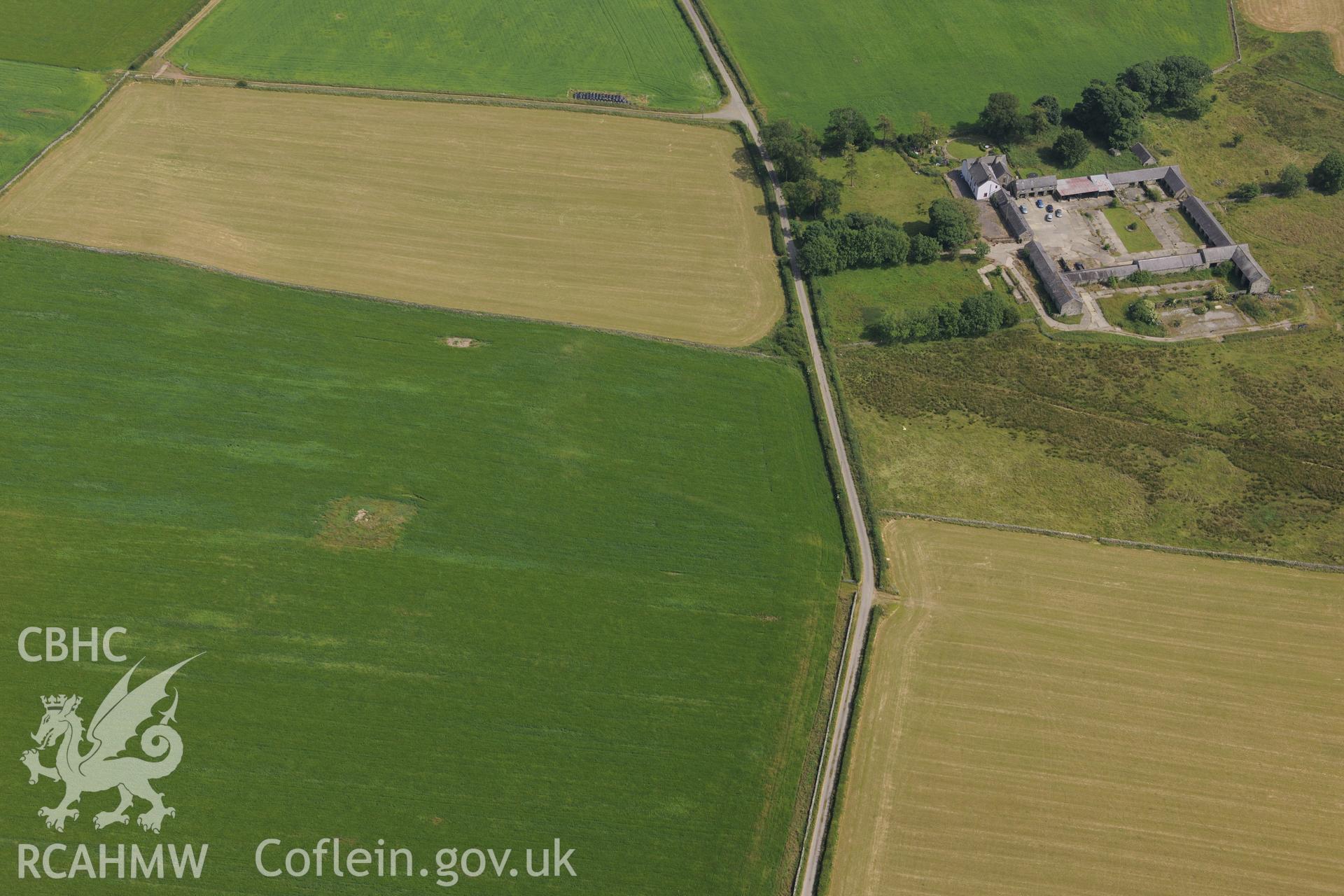 Roman Road, north of Ty'n-Llwyn, south of Bangor. Oblique aerial photograph taken during the Royal Commission?s programme of archaeological aerial reconnaissance by Toby Driver on 12th July 2013.