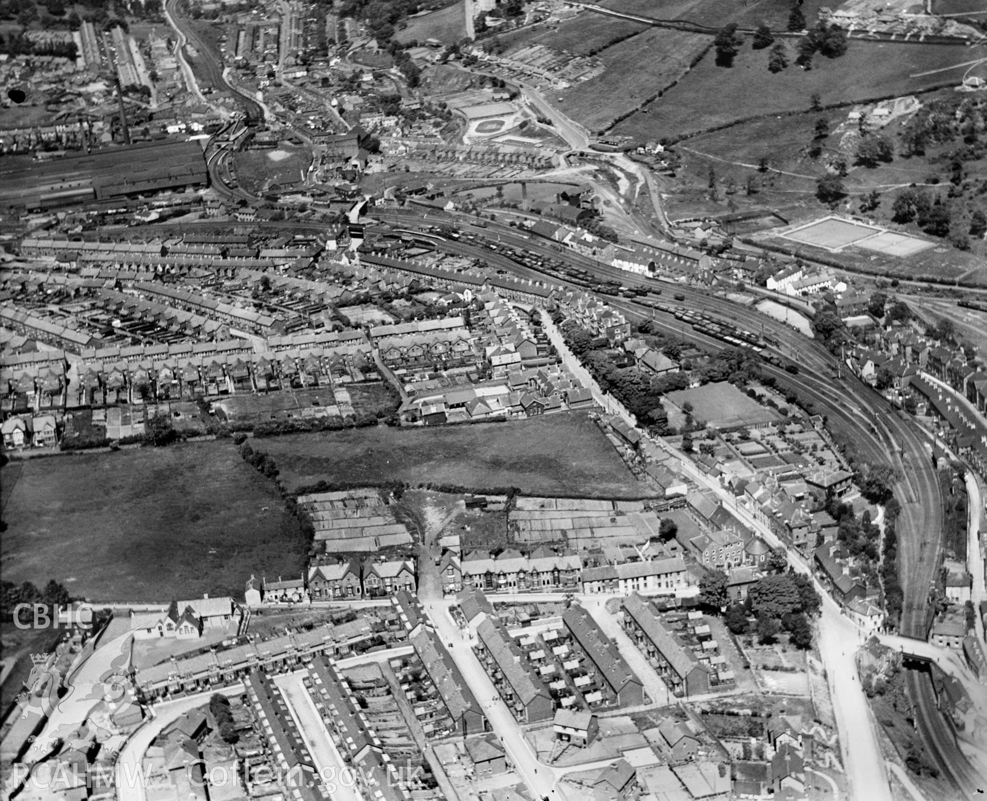 General view of Pontnewynydd, oblique aerial view. 5?x4? black and white glass plate negative.