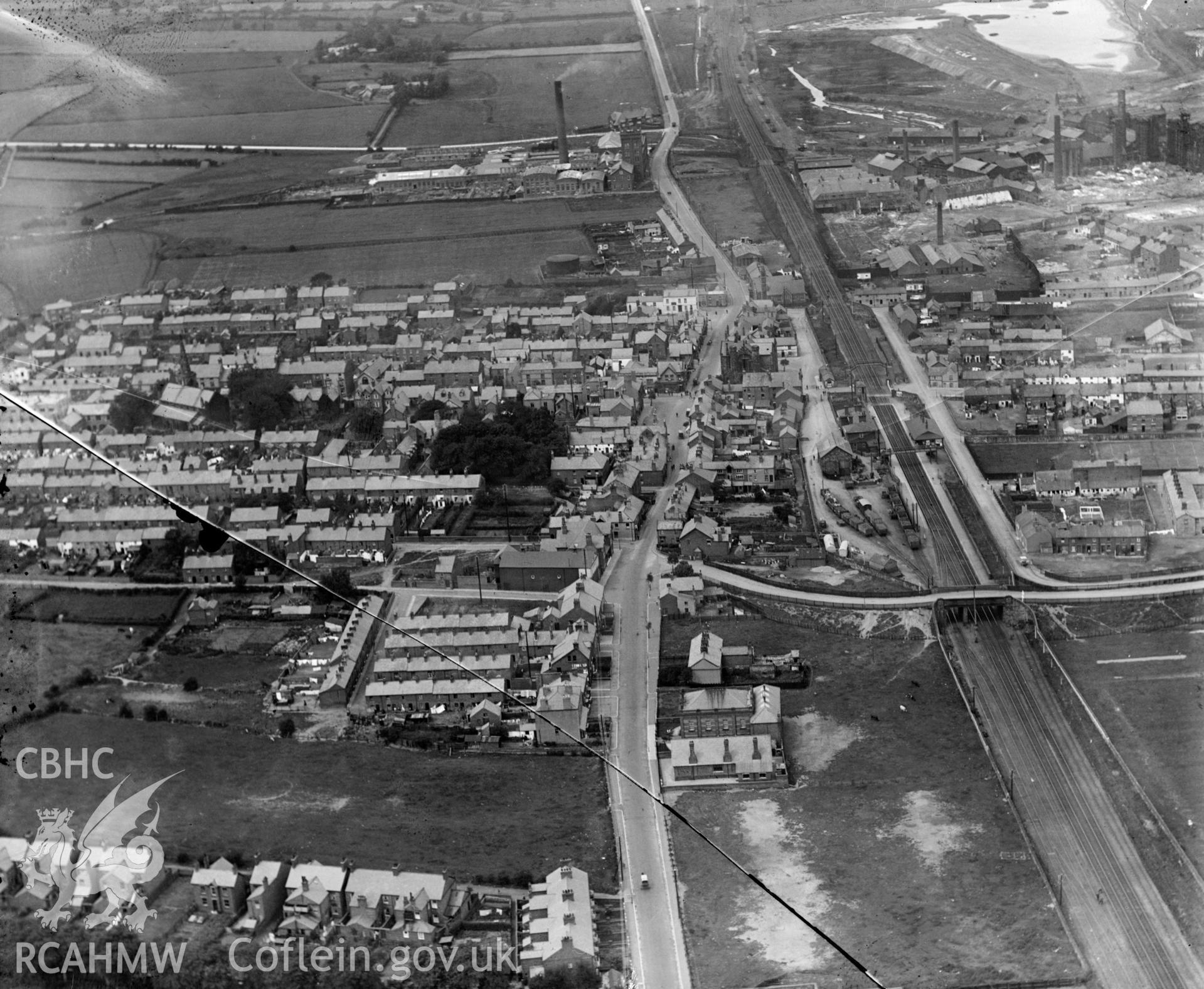 View of Flint, oblique aerial view. 5?x4? black and white glass plate negative.